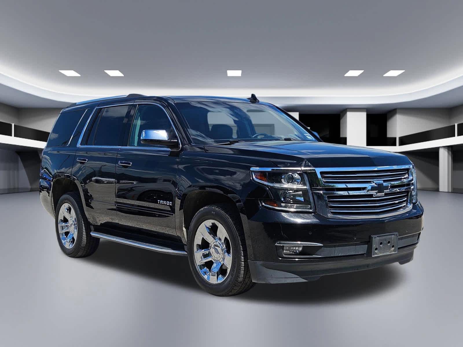 Thumbnail: 2017 Chevrolet Tahoe - 8