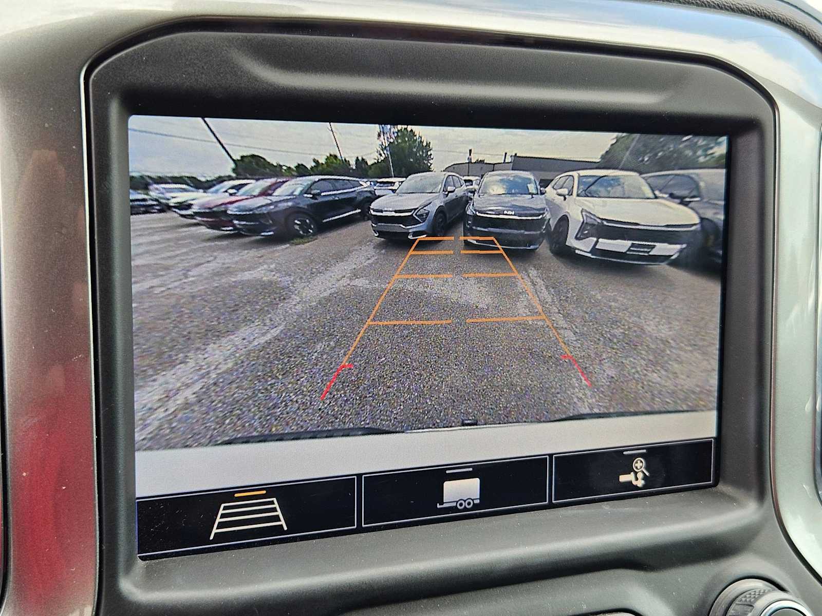 Thumbnail: 2020 Chevrolet Silverado 1500 - 23