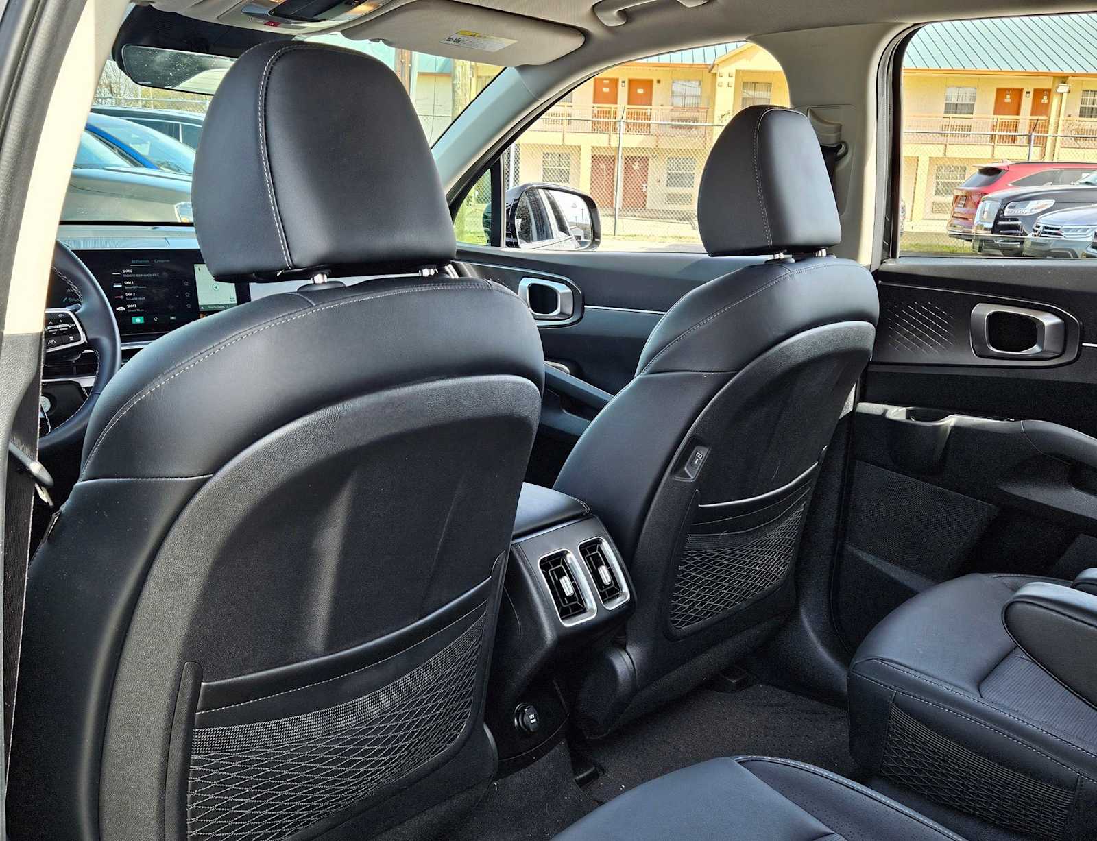 Thumbnail: 2025 Kia Sorento - 16