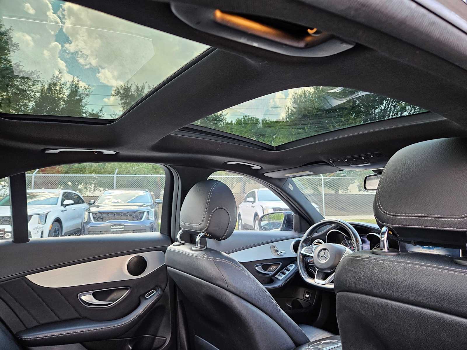 Thumbnail: 2016 Mercedes-Benz C-Class - 15