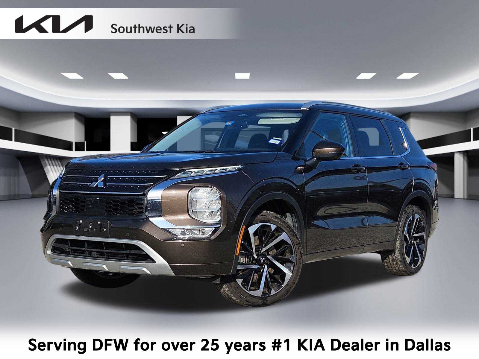 Thumbnail: 2022 Mitsubishi Outlander - 1