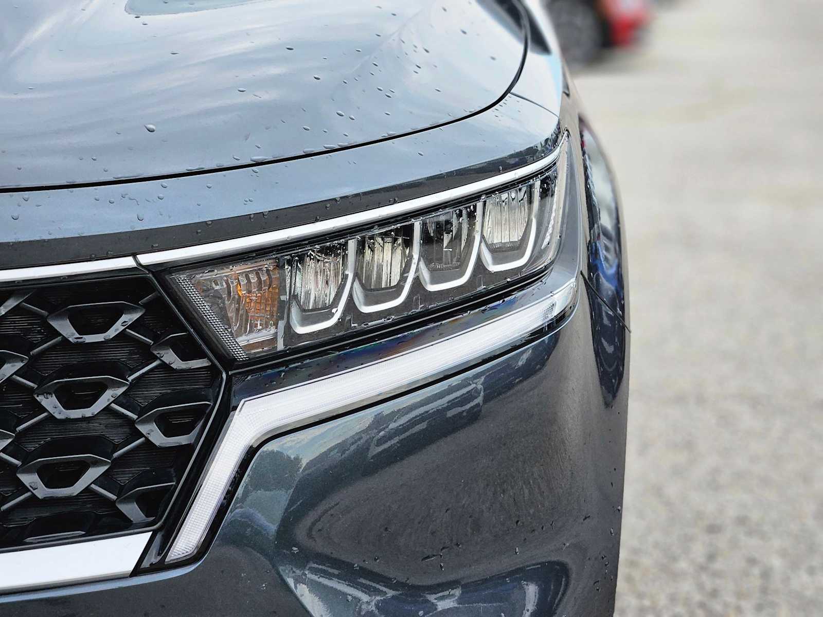 Thumbnail: 2023 Kia Sorento - 10
