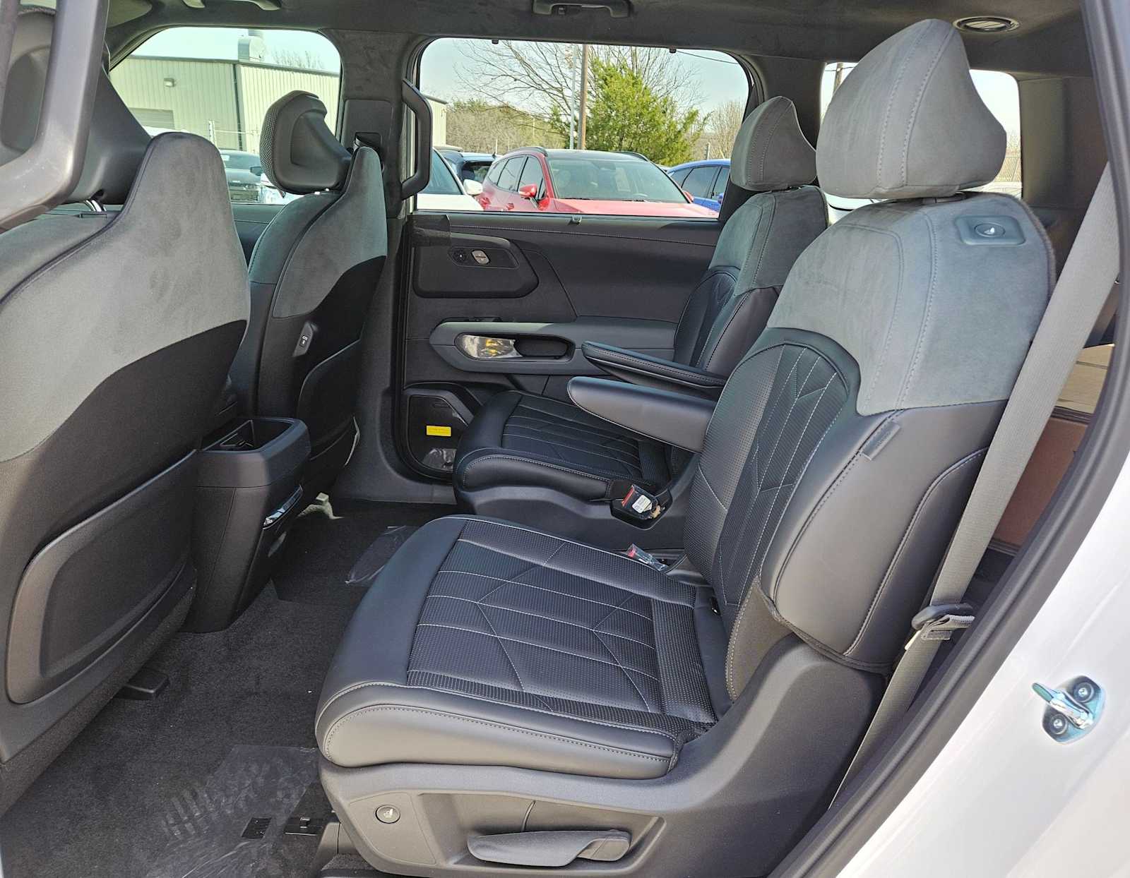 Thumbnail: 2027 Kia Telluride - 21