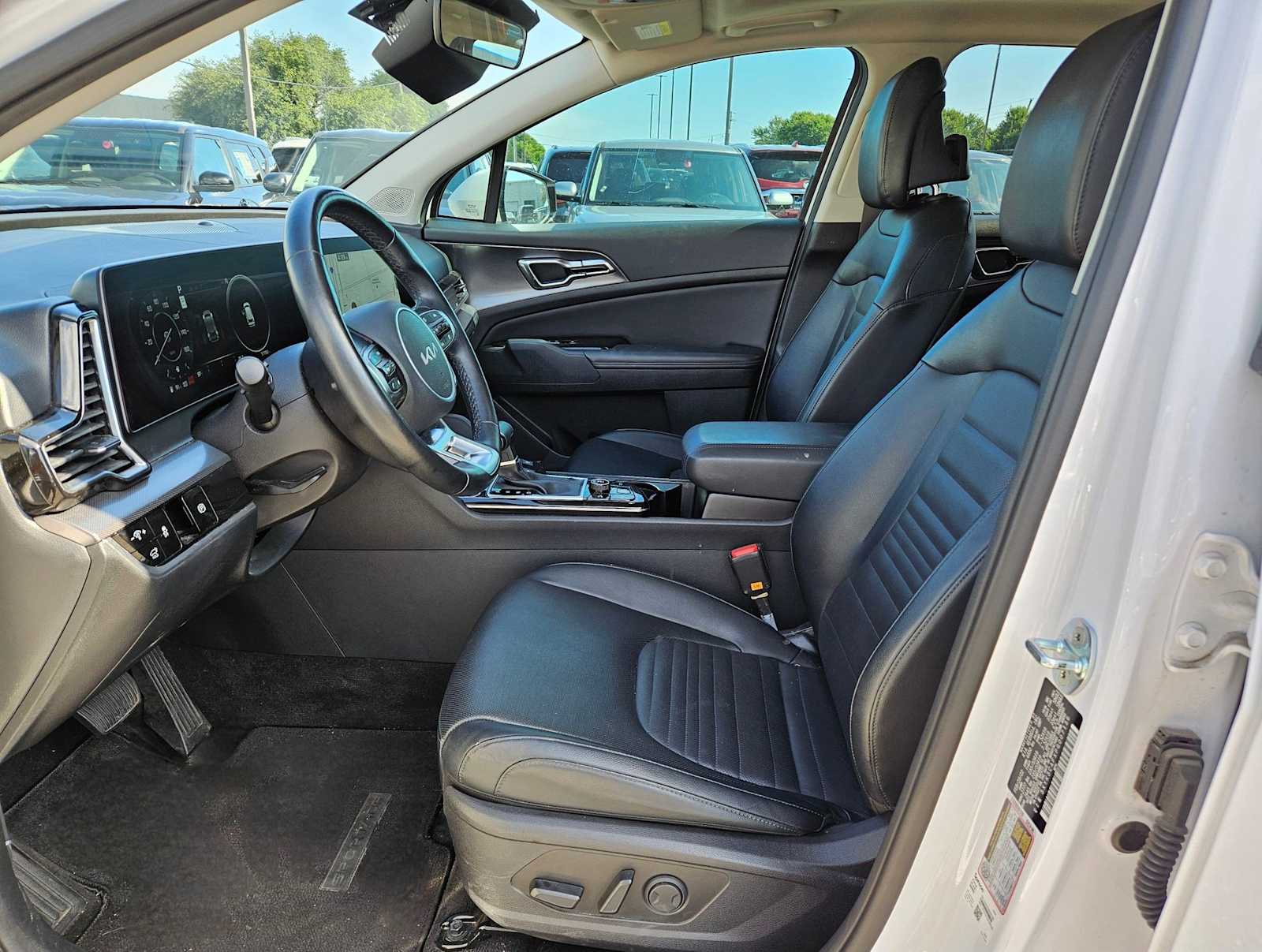Thumbnail: 2023 Kia Sportage - 11