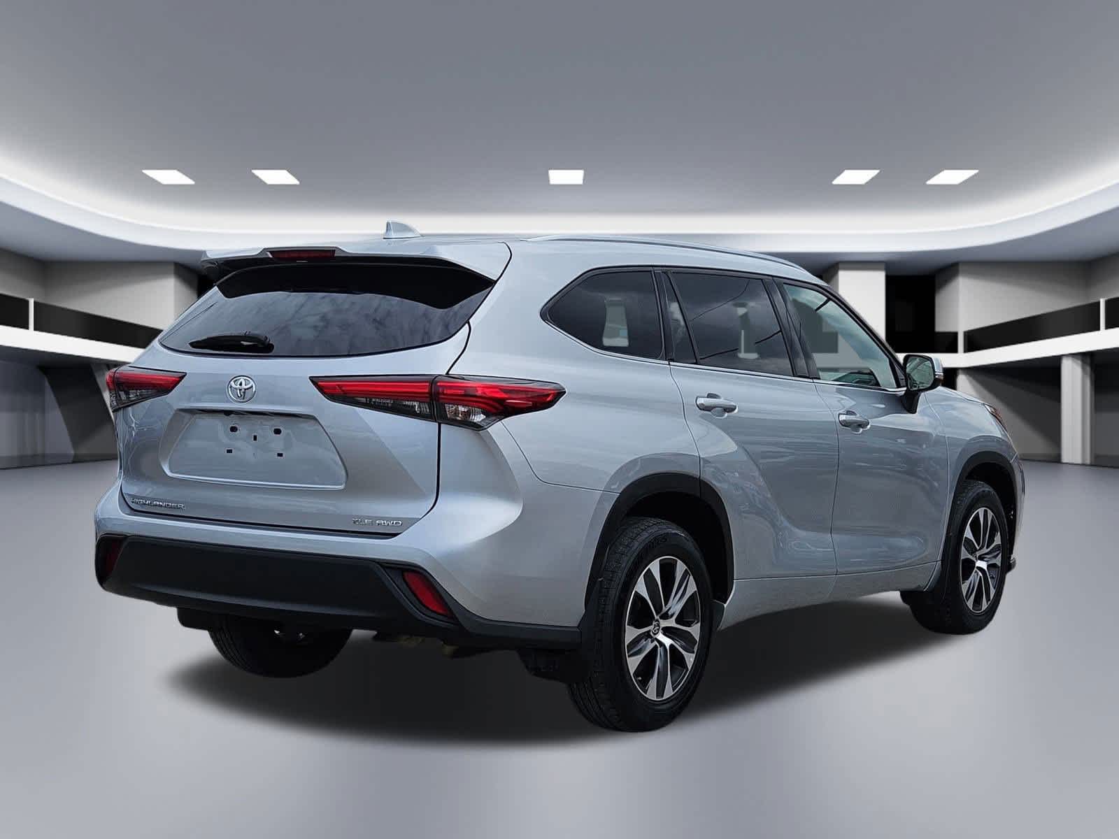 Thumbnail: 2021 Toyota Highlander - 6
