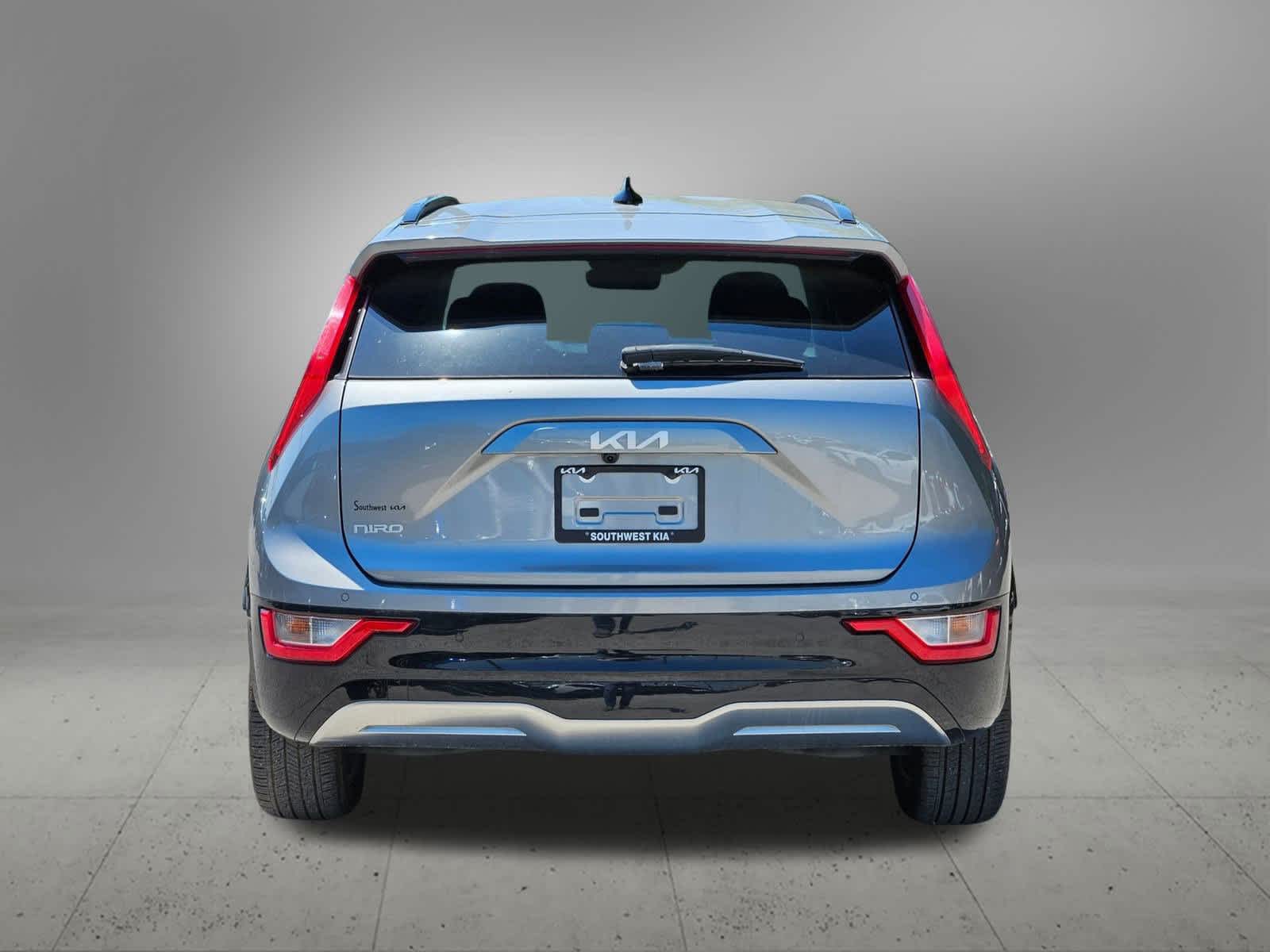 Thumbnail: 2023 Kia Niro - 5
