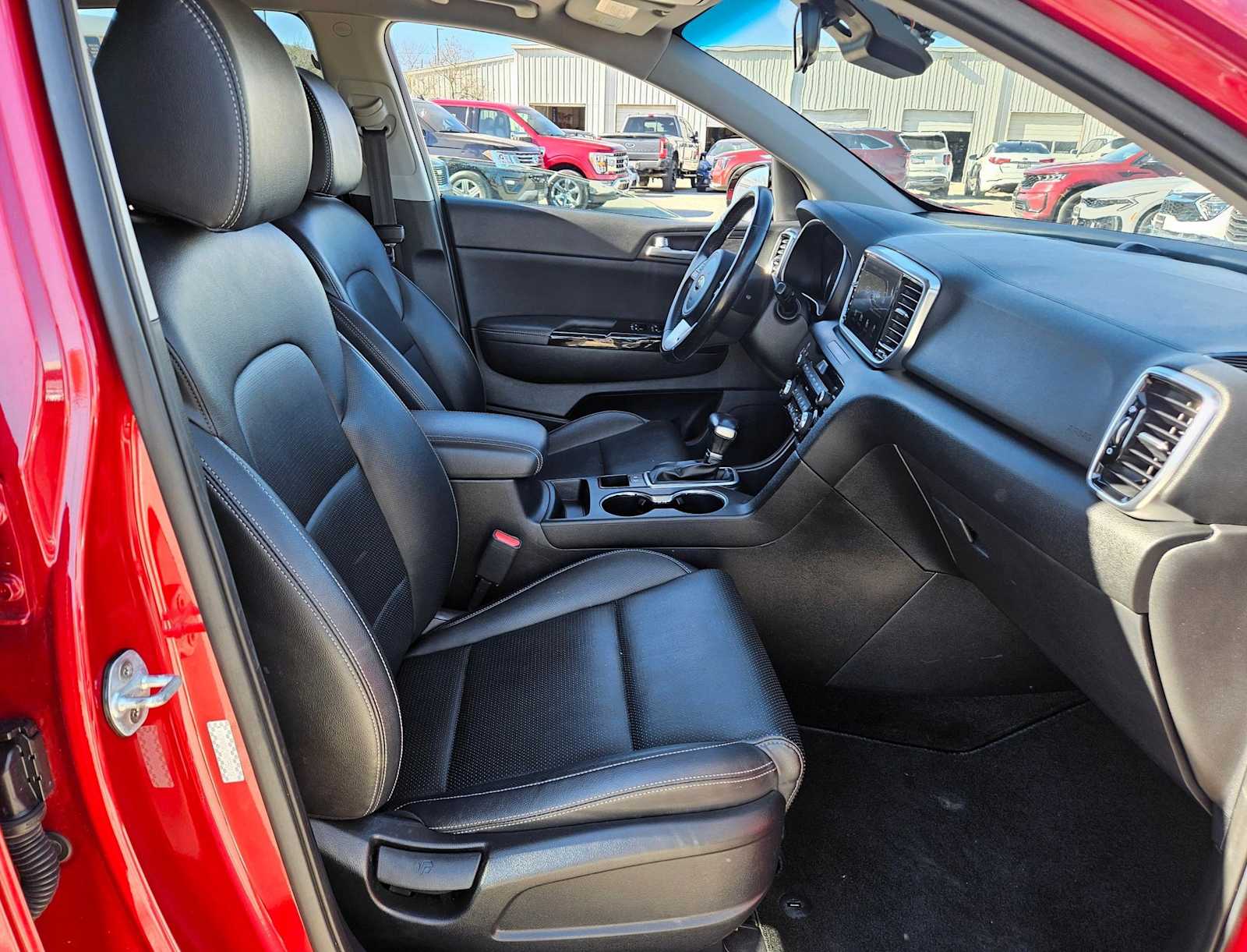 Thumbnail: 2022 Kia Sportage - 26