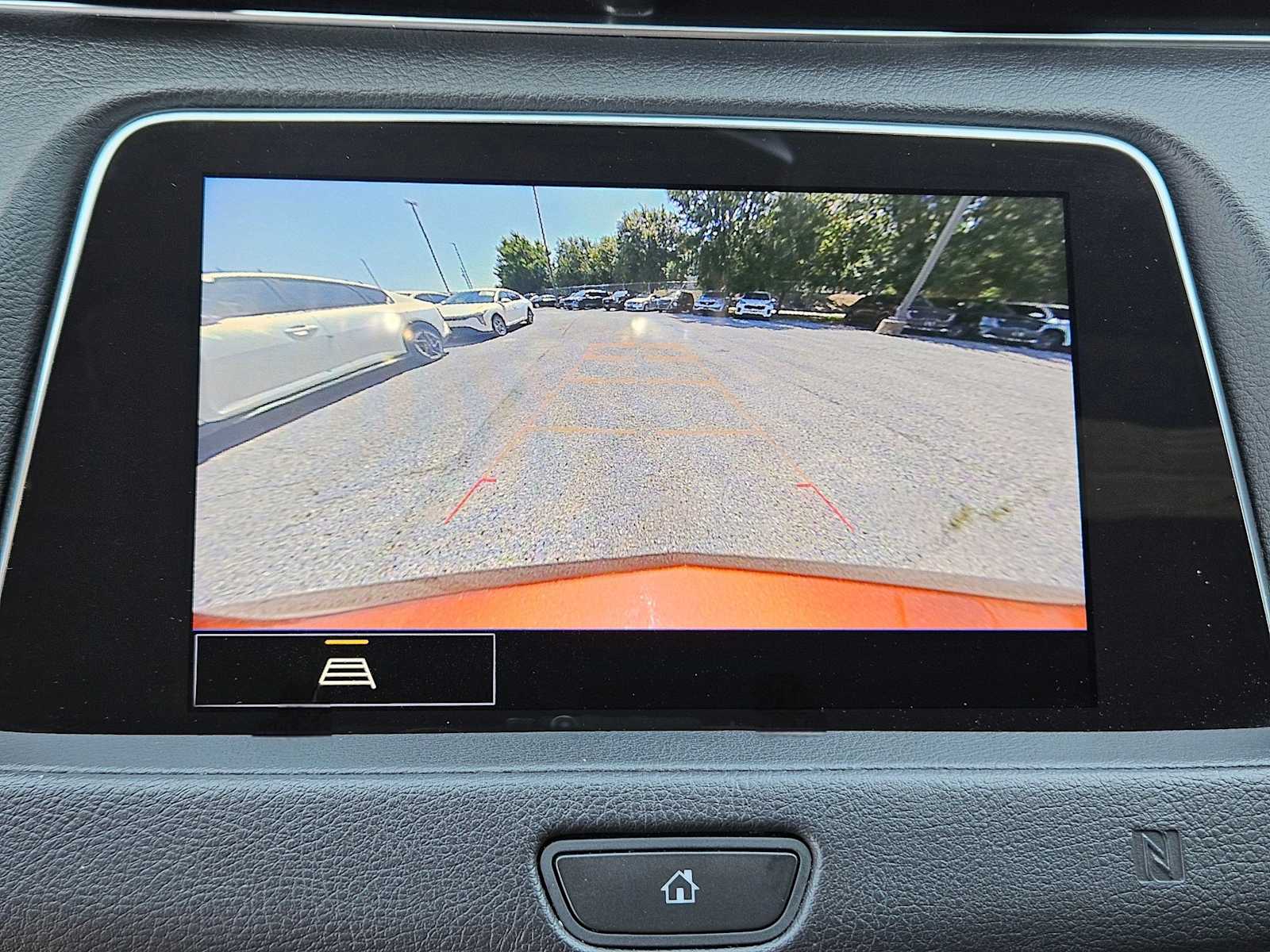 Thumbnail: 2021 Cadillac XT4 - 27