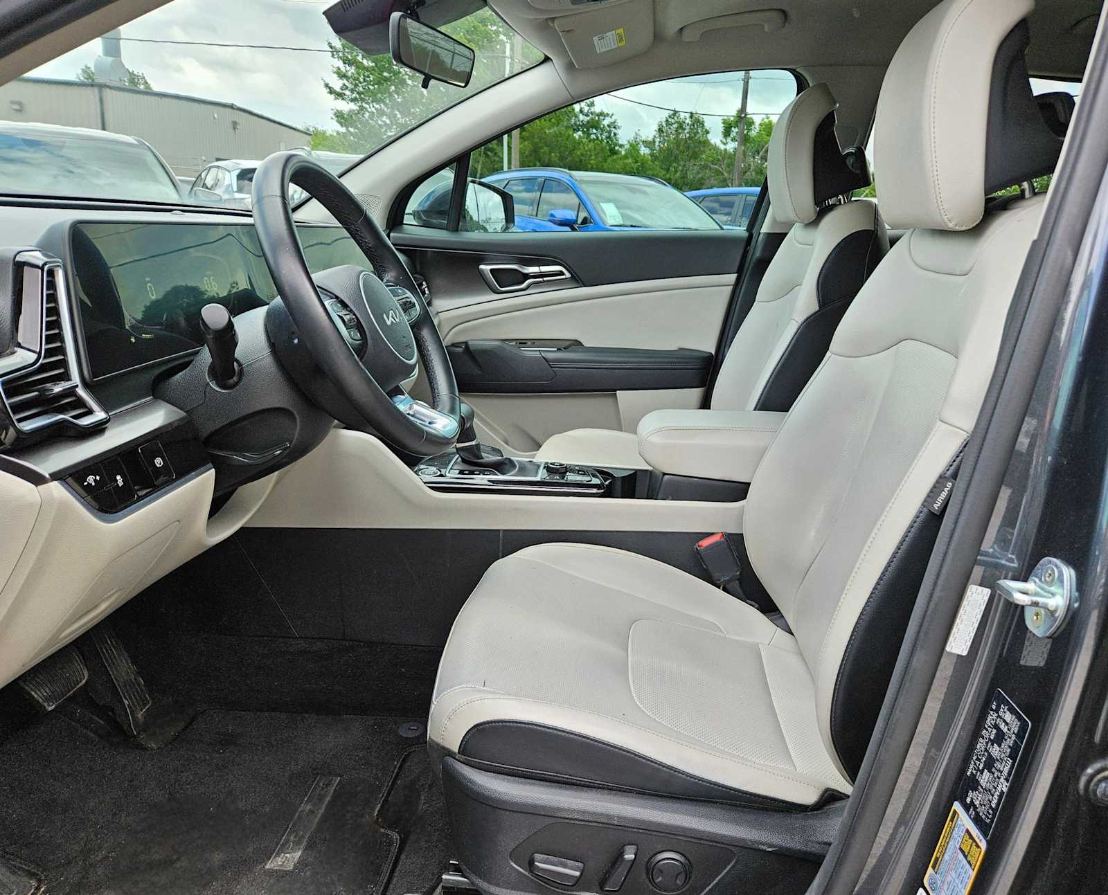 Thumbnail: 2023 Kia Sportage - 12