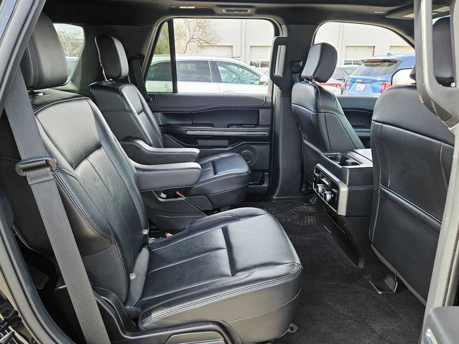 Thumbnail: 2020 Ford Expedition - 21