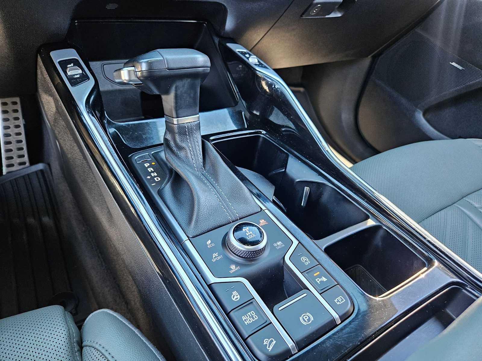 Thumbnail: 2024 Kia Sorento - 35