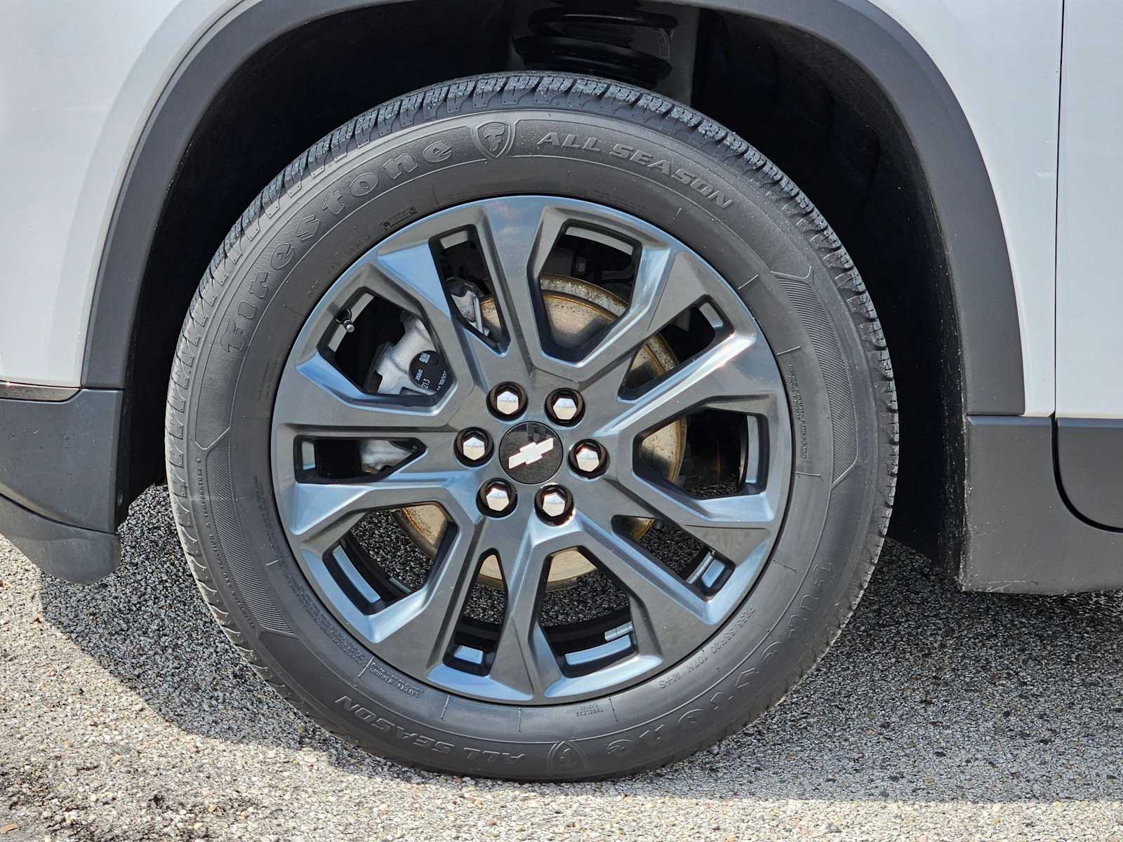 Thumbnail: 2021 Chevrolet Traverse - 14