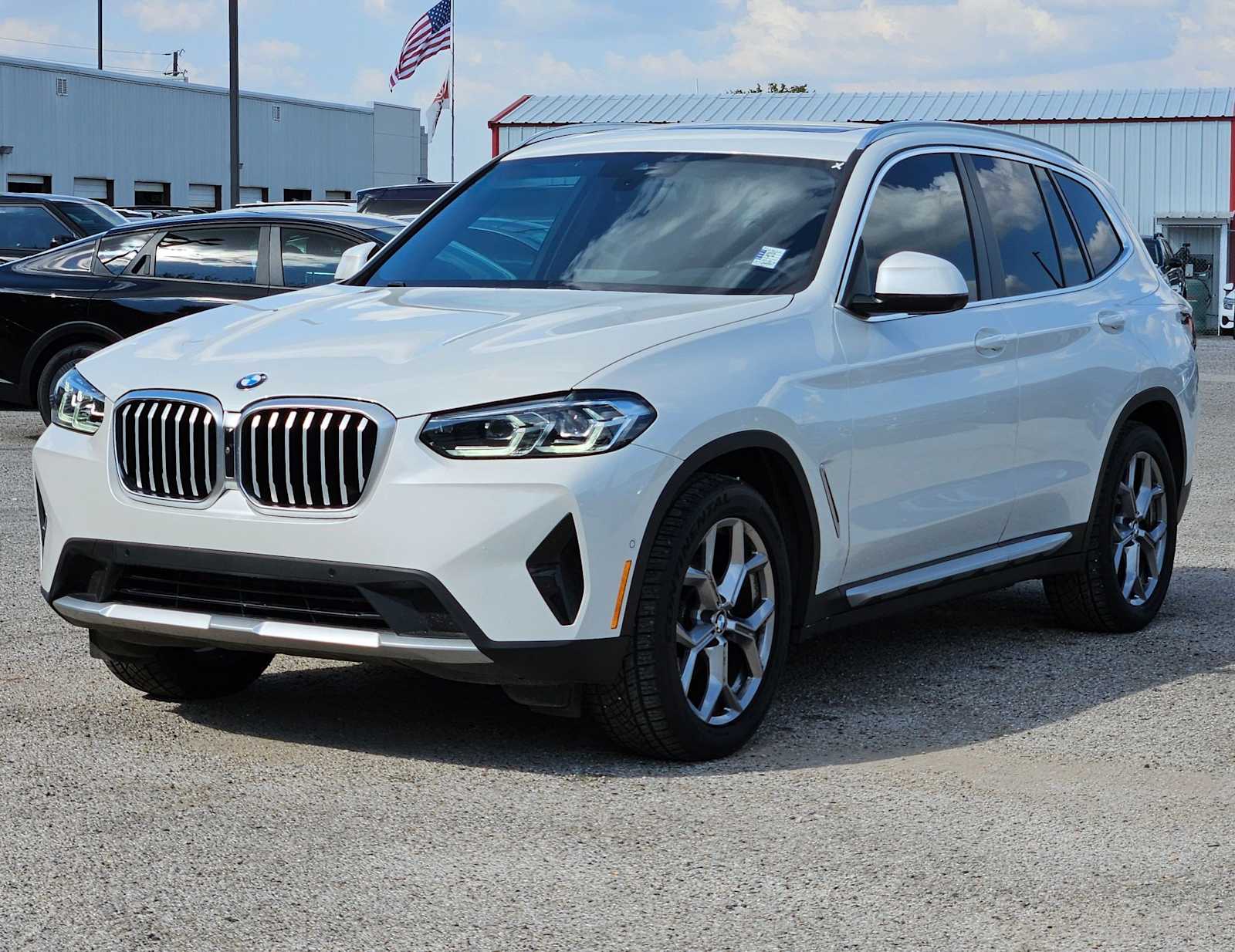 Thumbnail: 2023 BMW X3 - 10