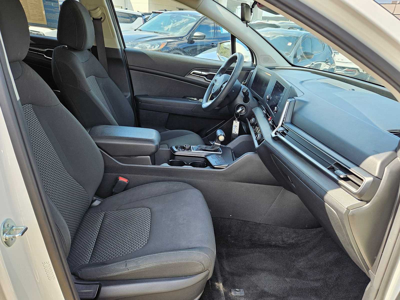 Thumbnail: 2023 Kia Sportage - 21