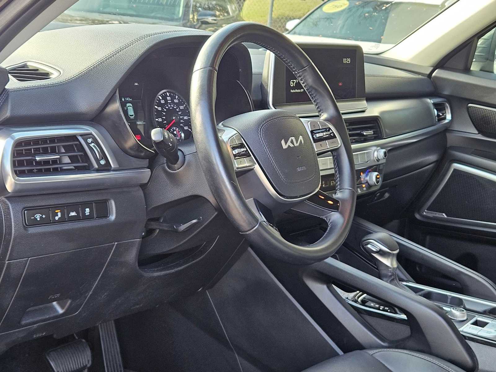 2022 Kia Telluride LX photo 2