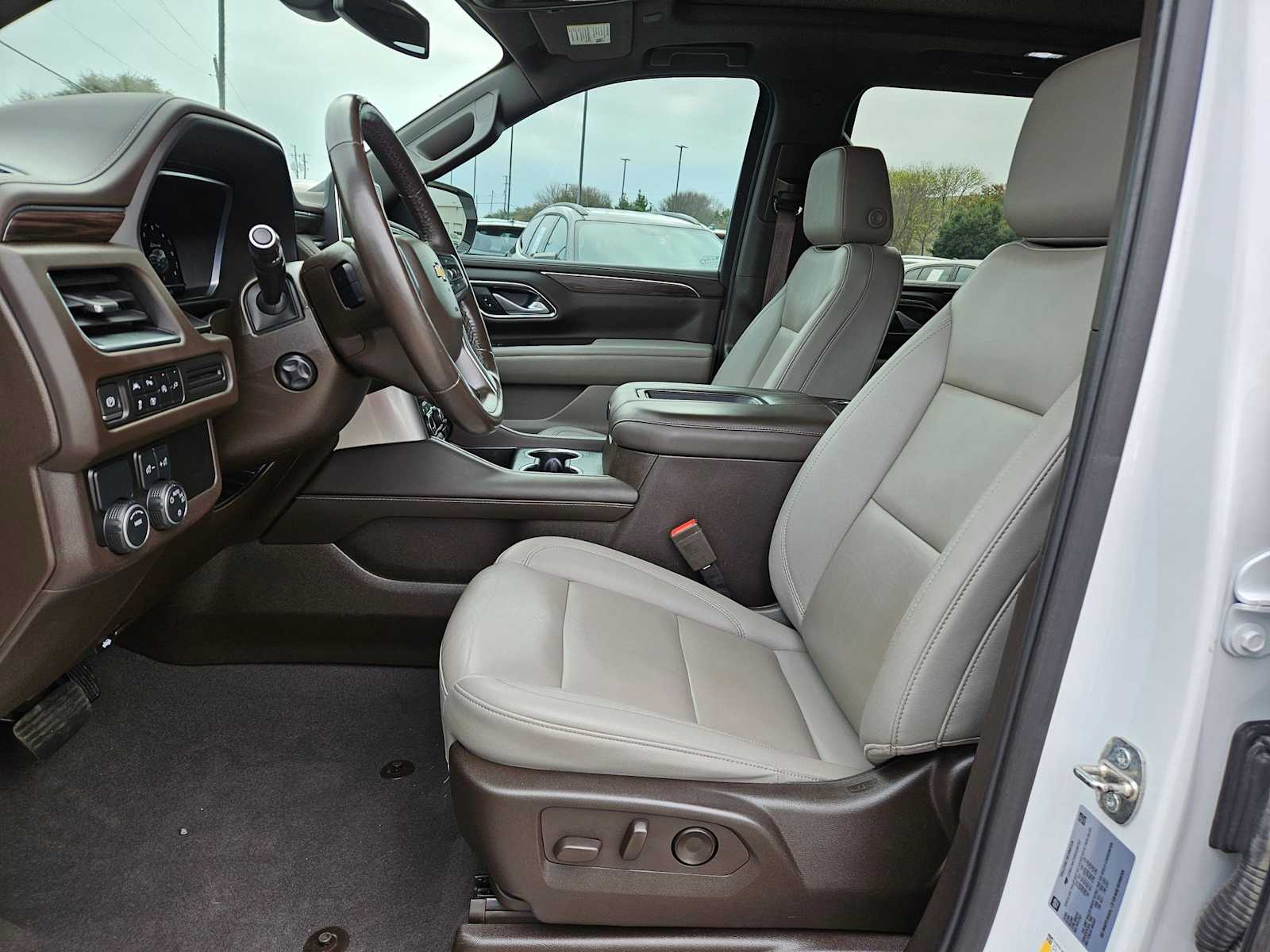 Thumbnail: 2022 Chevrolet Tahoe - 17