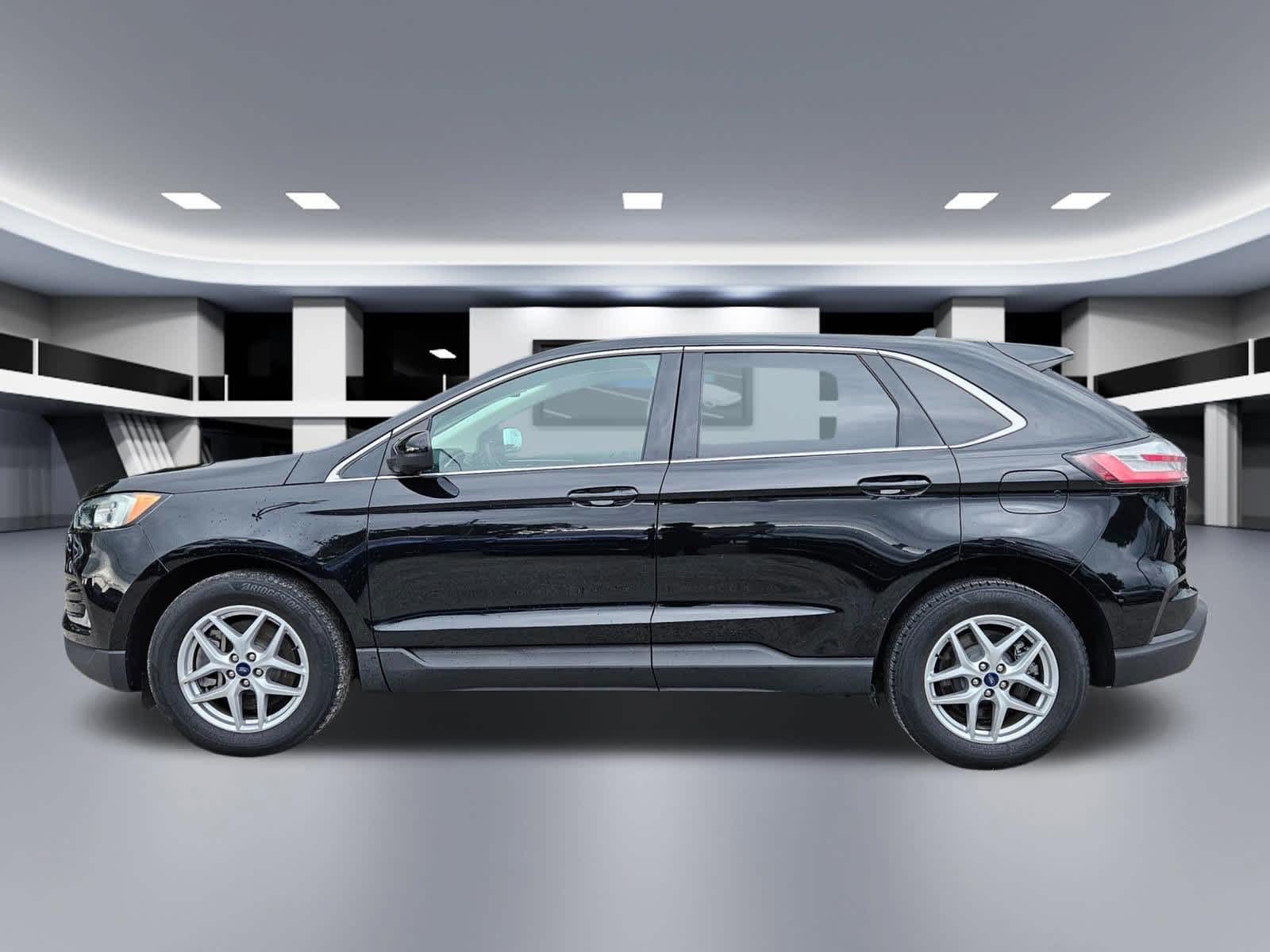 Thumbnail: 2021 Ford Edge - 3