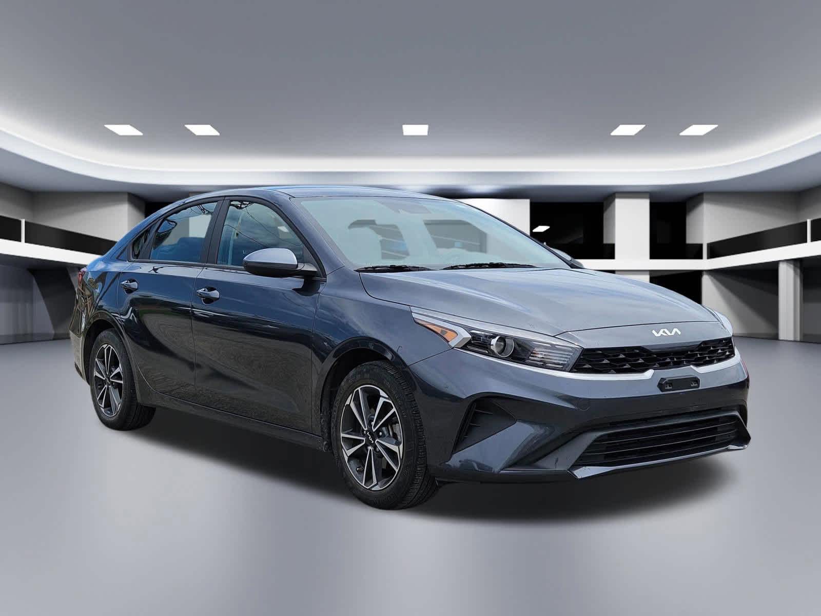 Thumbnail: 2024 Kia Forte - 8
