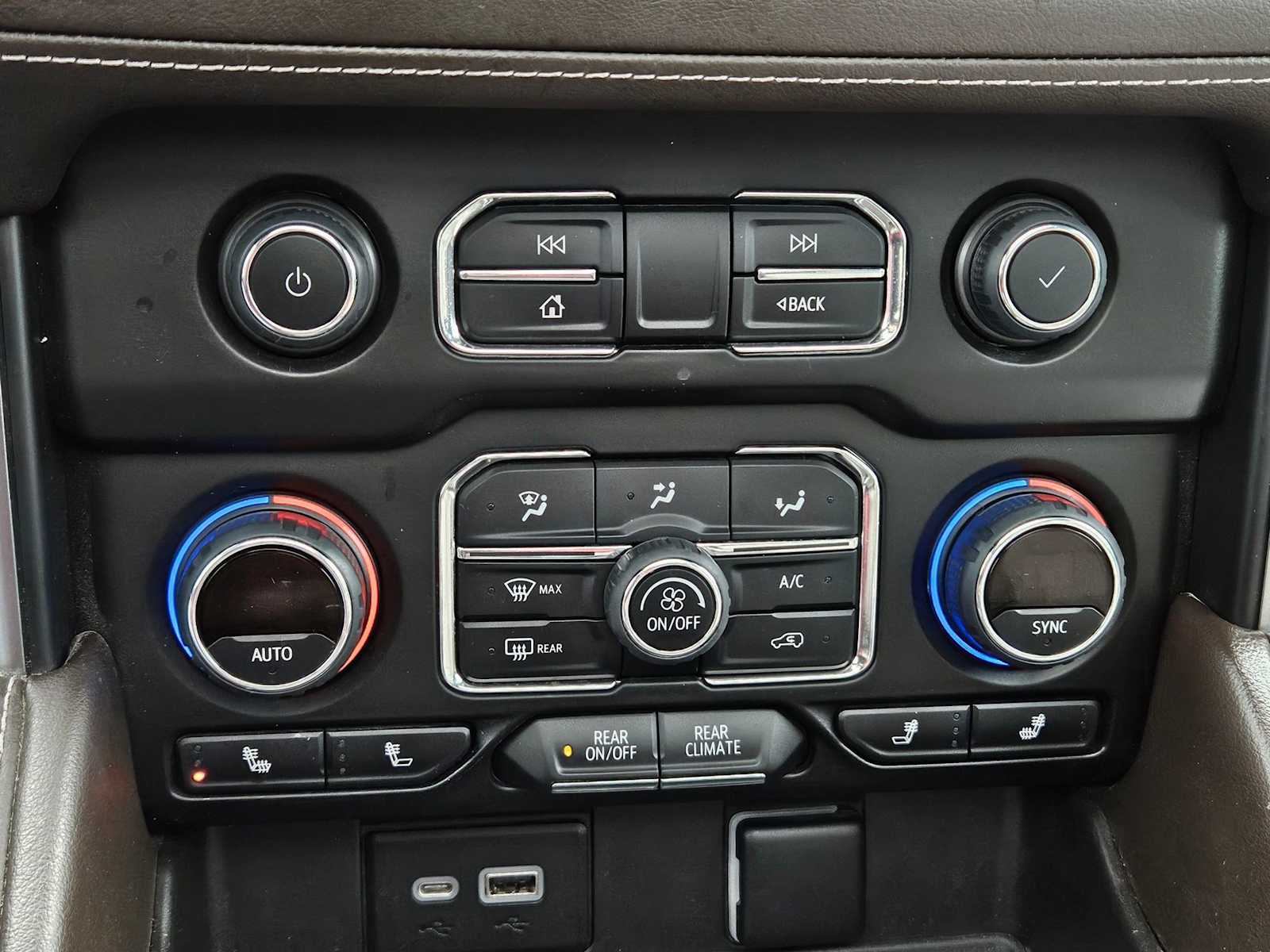 Thumbnail: 2022 Chevrolet Tahoe - 31