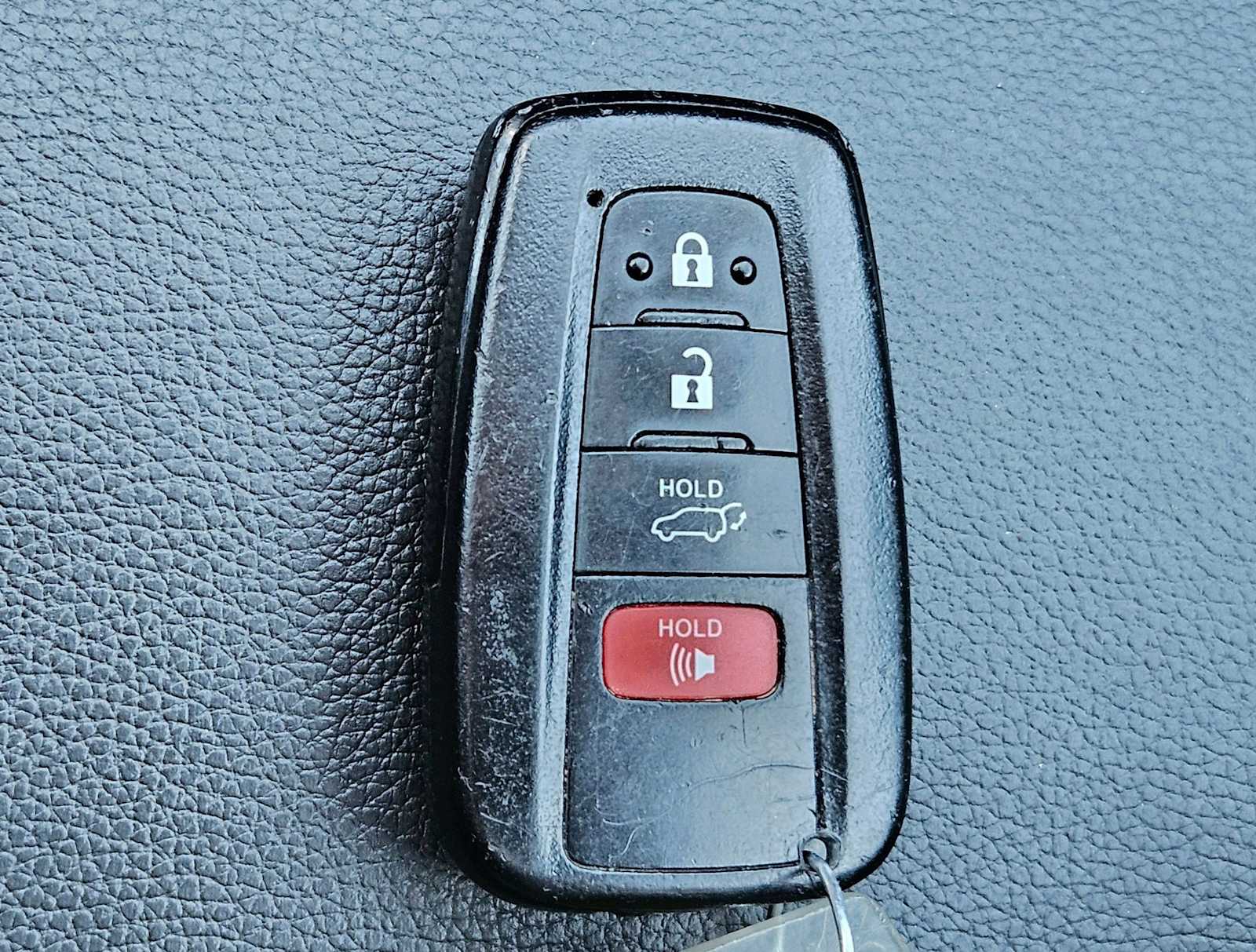 Thumbnail: 2021 Toyota Highlander - 36