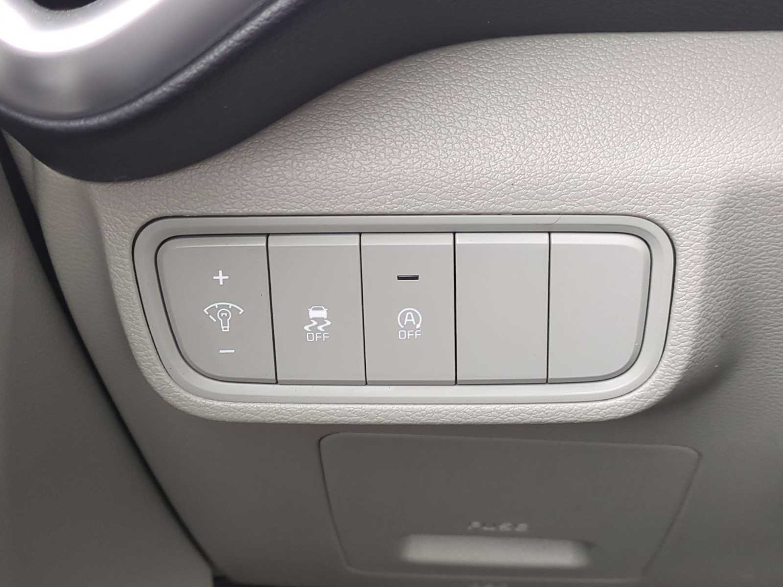 Thumbnail: 2023 Kia Soul - 16