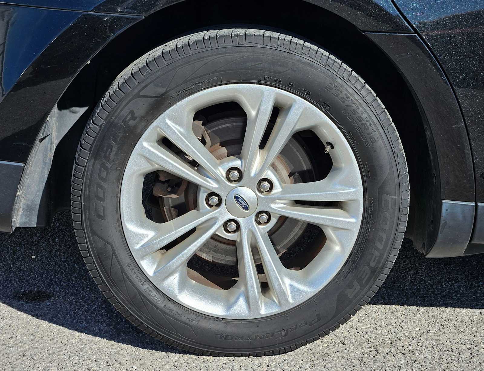 Thumbnail: 2014 Ford Taurus - 21