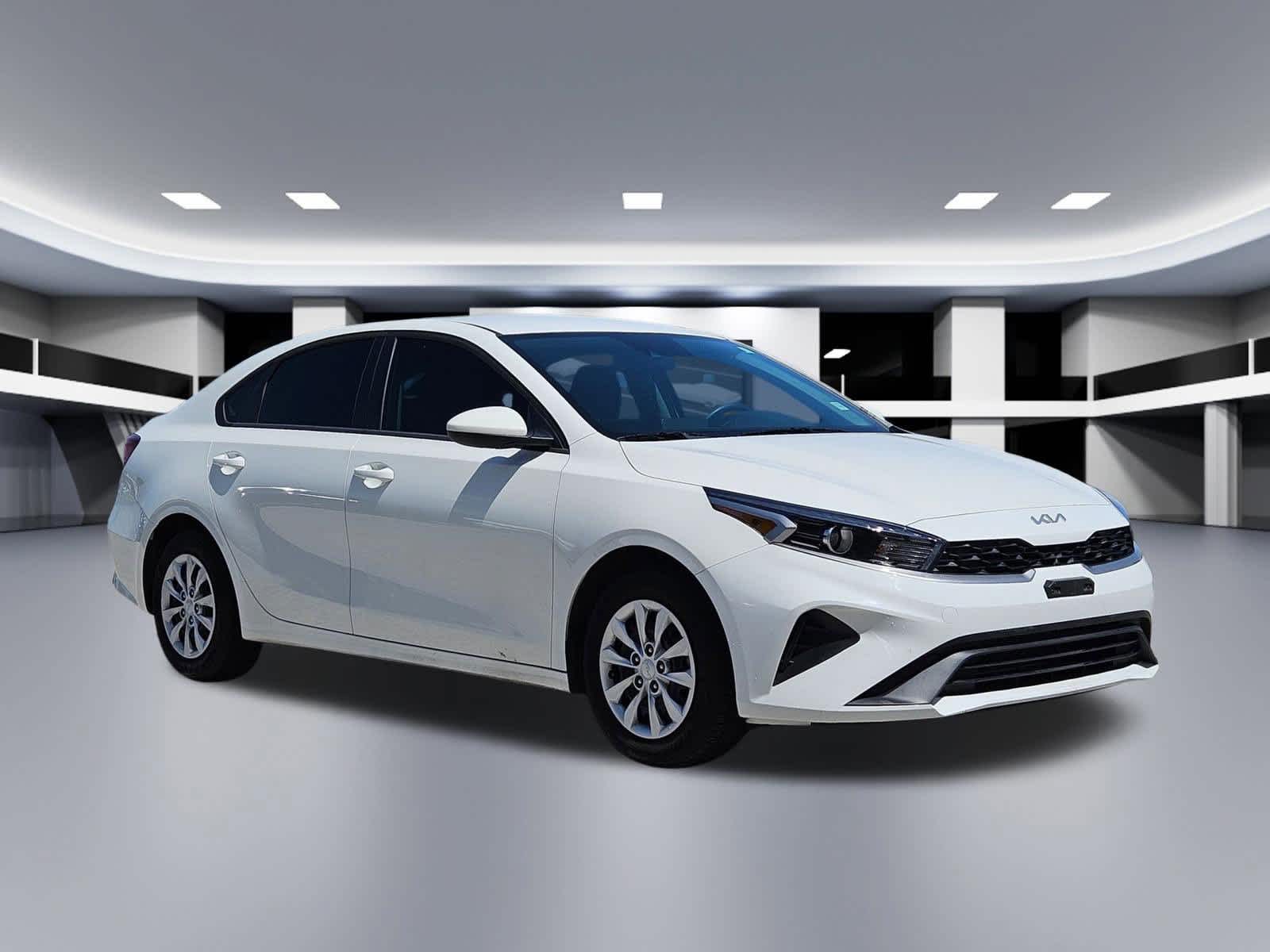 Thumbnail: 2024 Kia Forte - 8
