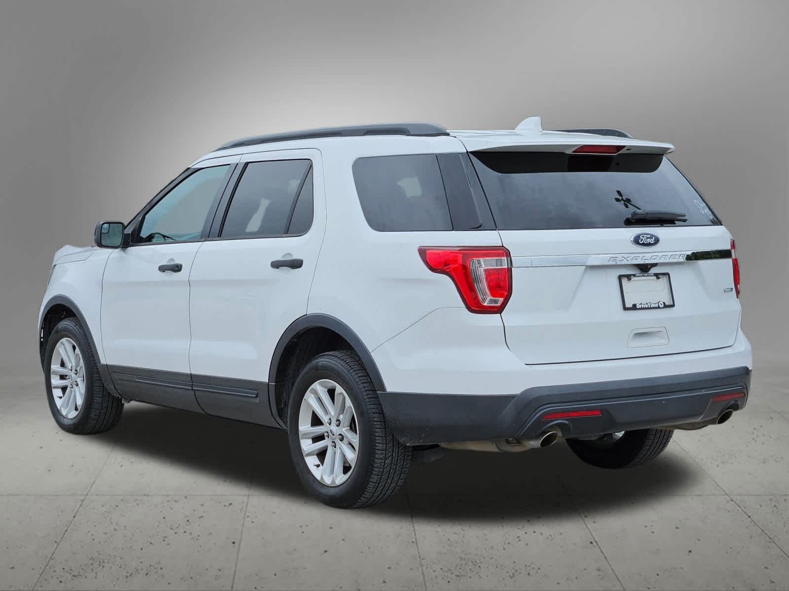 Thumbnail: 2016 Ford Explorer - 4