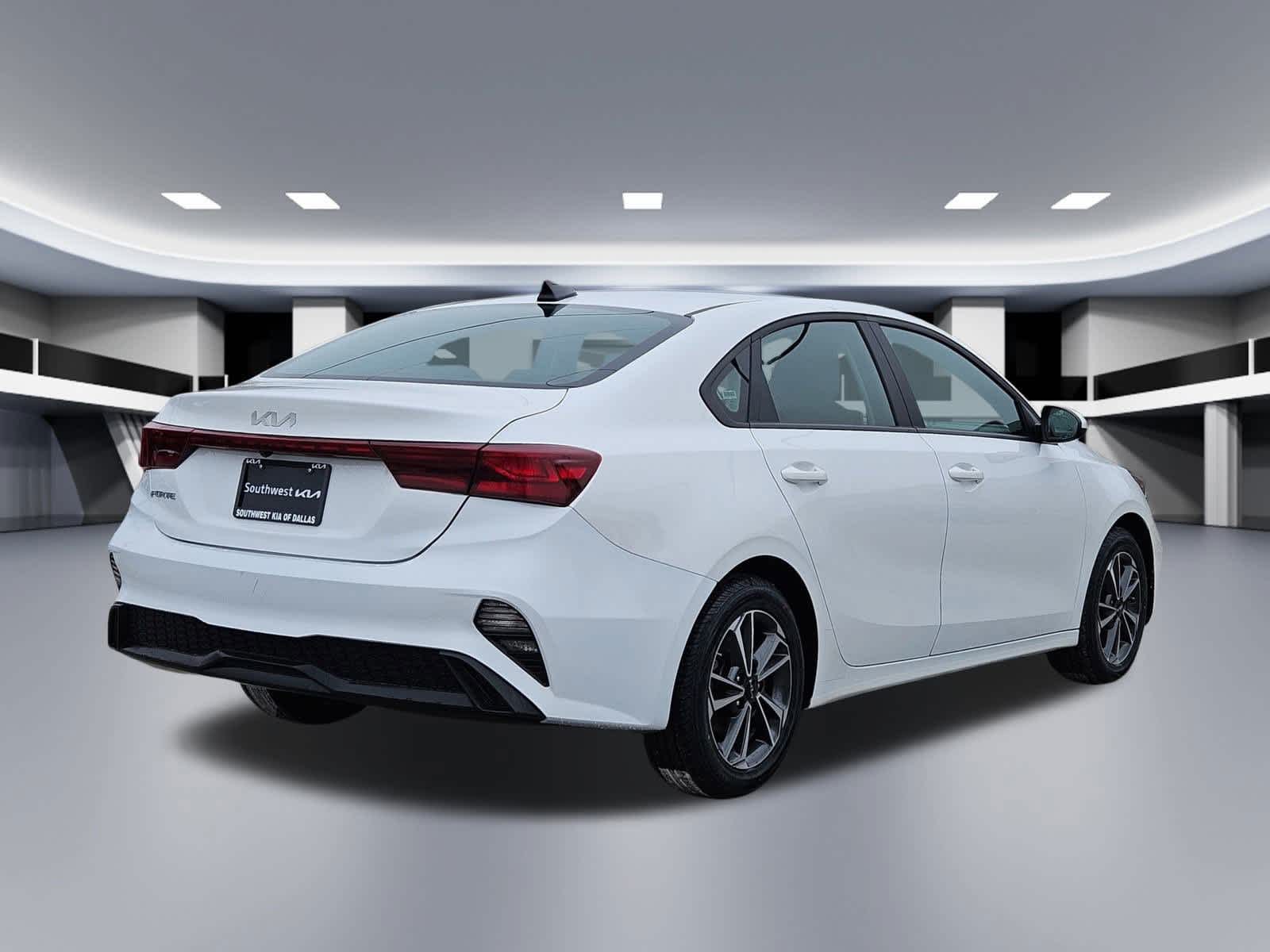 Thumbnail: 2024 Kia Forte - 5