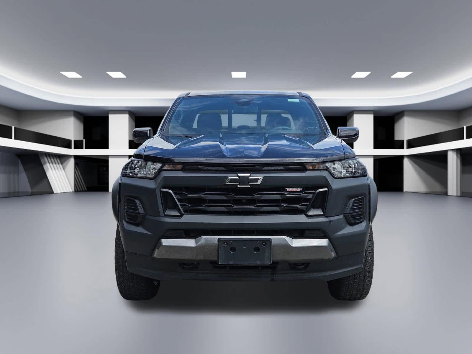 Thumbnail: 2023 Chevrolet Colorado - 9