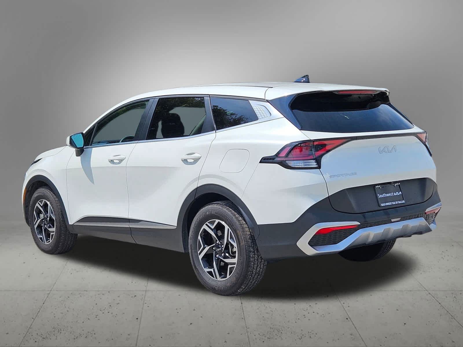2023 Kia Sportage LX photo 4