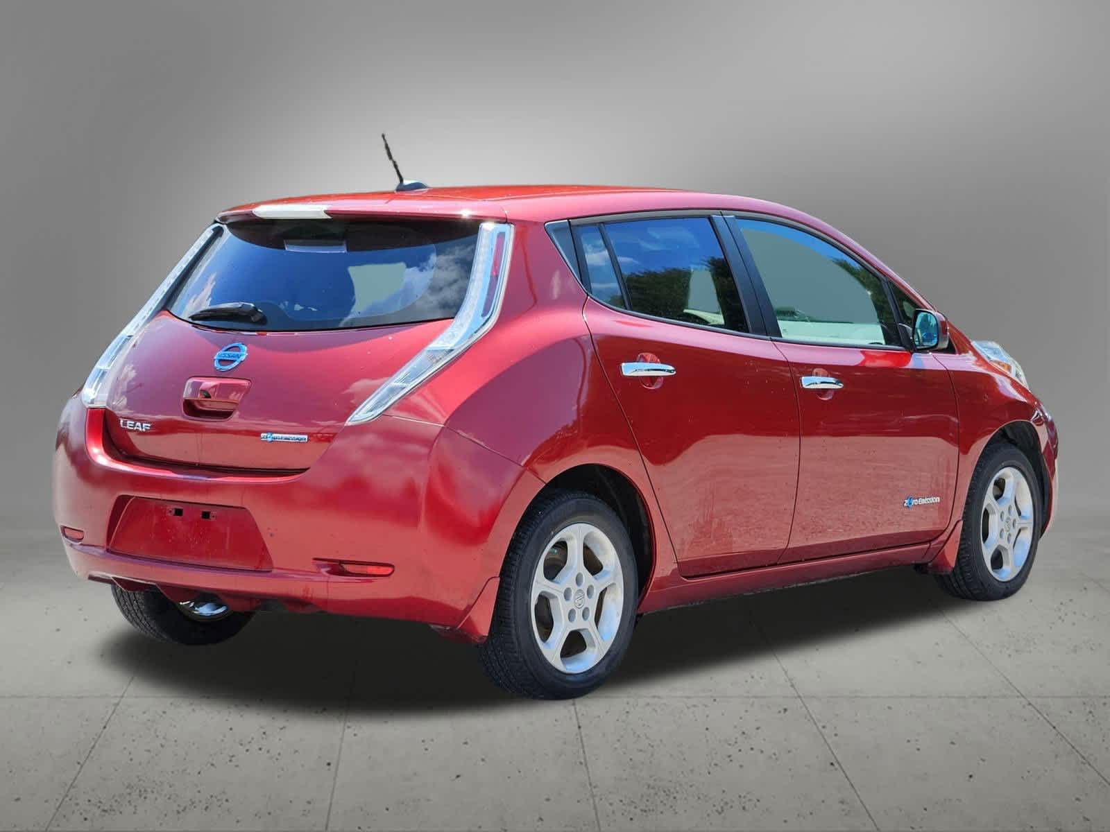 Thumbnail: 2015 Nissan Leaf - 5