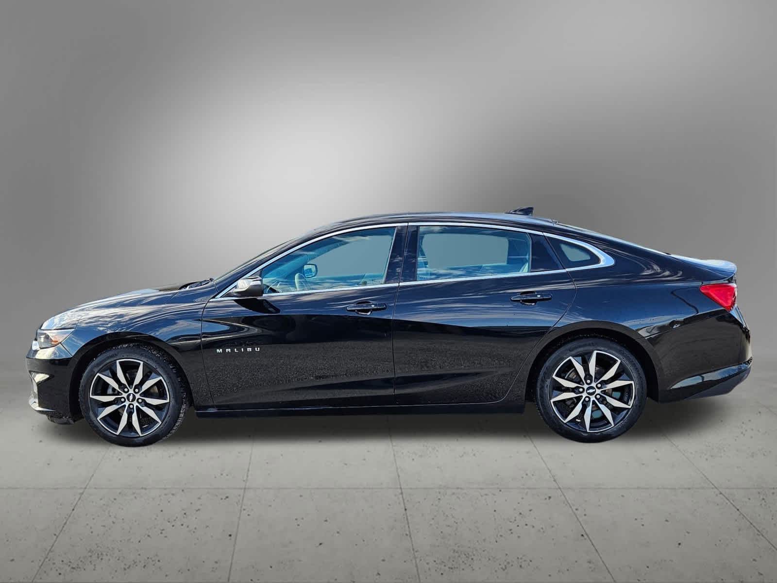 Thumbnail: 2016 Chevrolet Malibu - 2