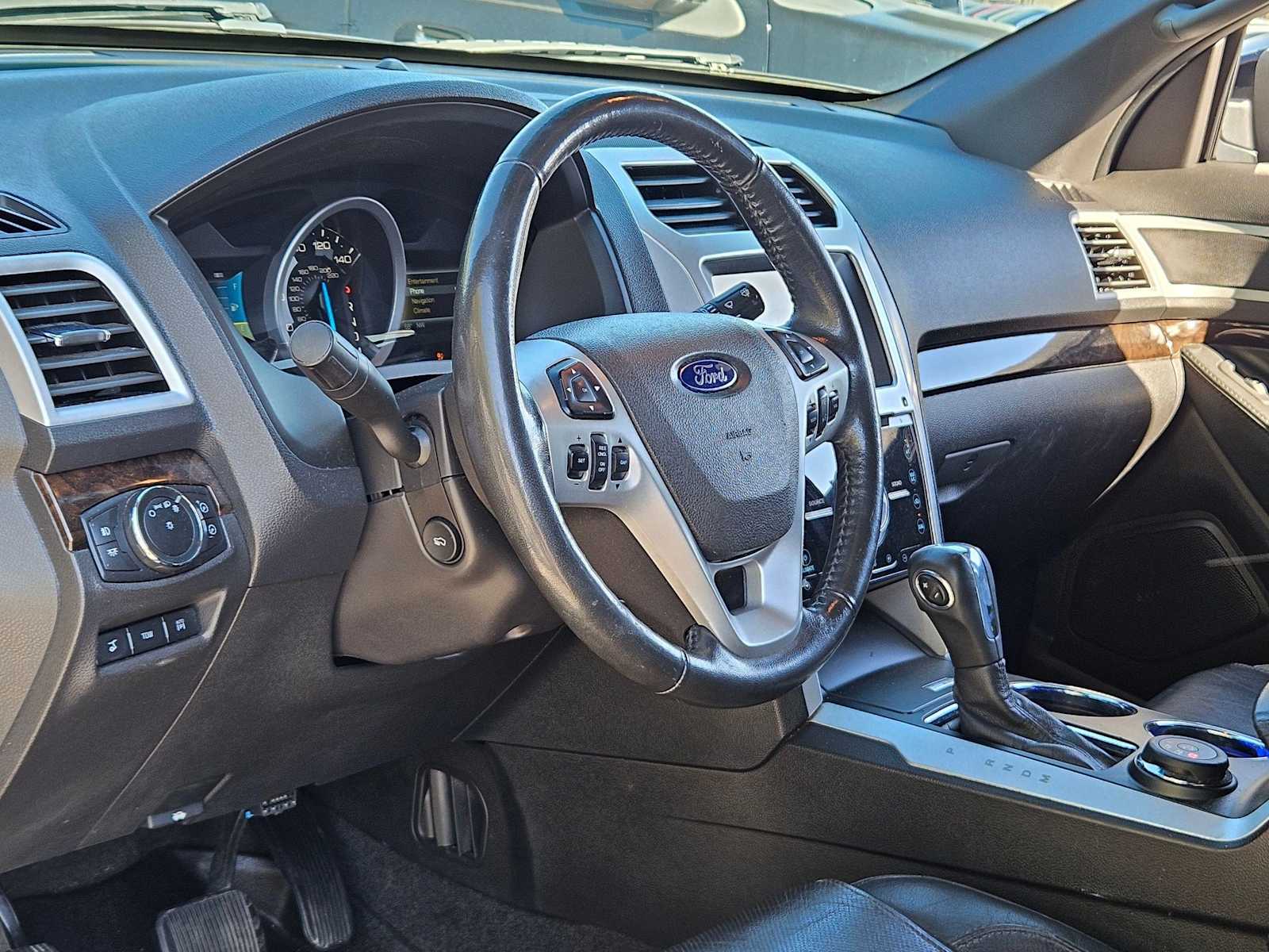 2011 Ford Explorer Limited photo 2