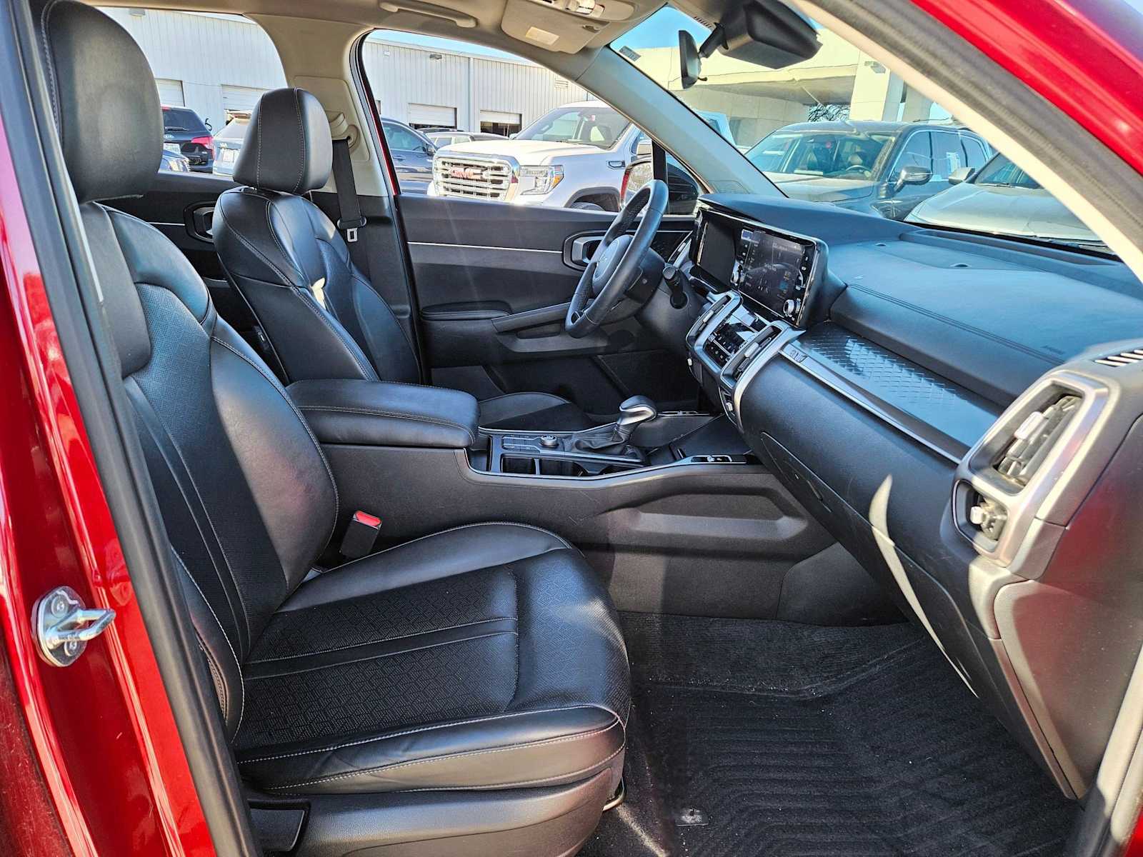 Thumbnail: 2023 Kia Sorento - 23