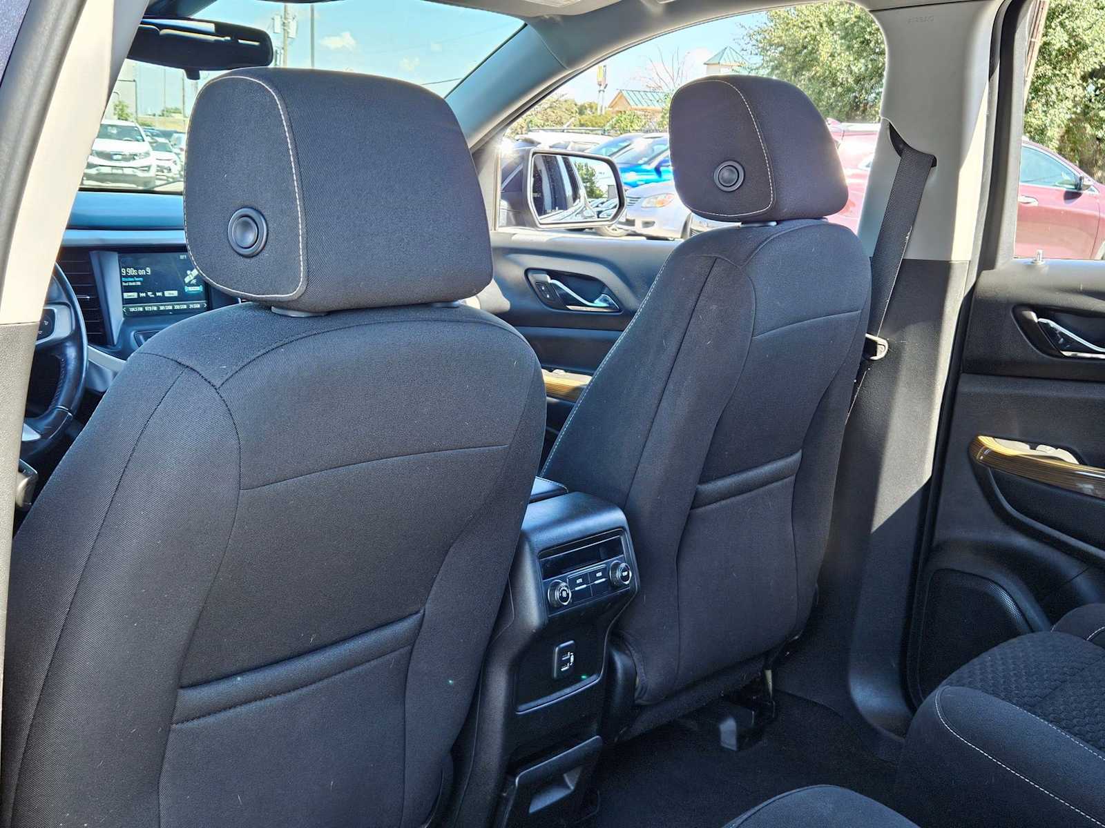 Thumbnail: 2018 GMC Acadia - 16