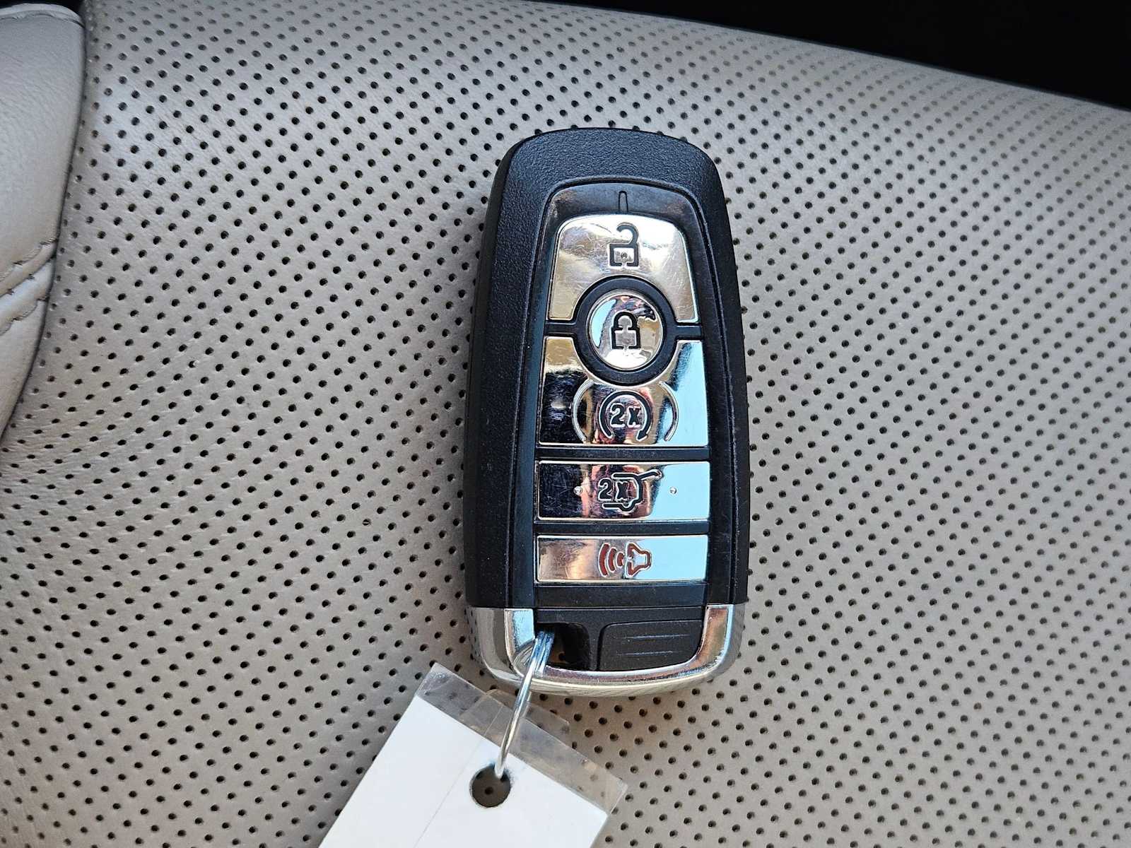 Thumbnail: 2022 Lincoln Nautilus - 34