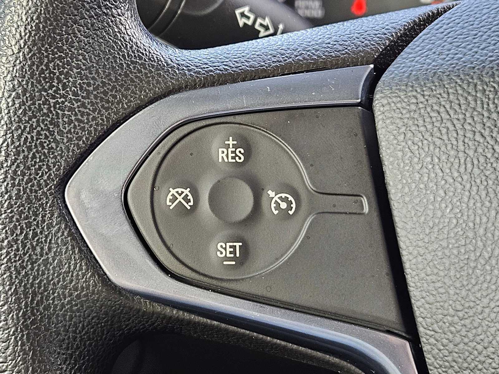 Thumbnail: 2020 Chevrolet Traverse - 24