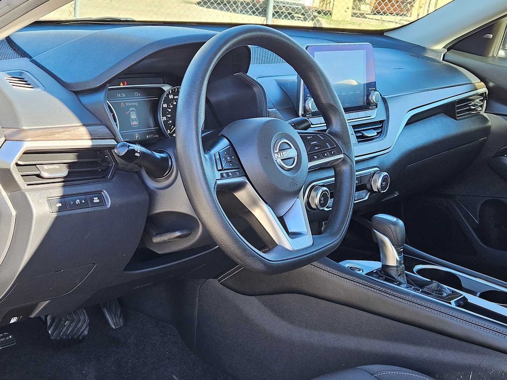 Used 2023 Nissan Altima 2.5 SV Sedan