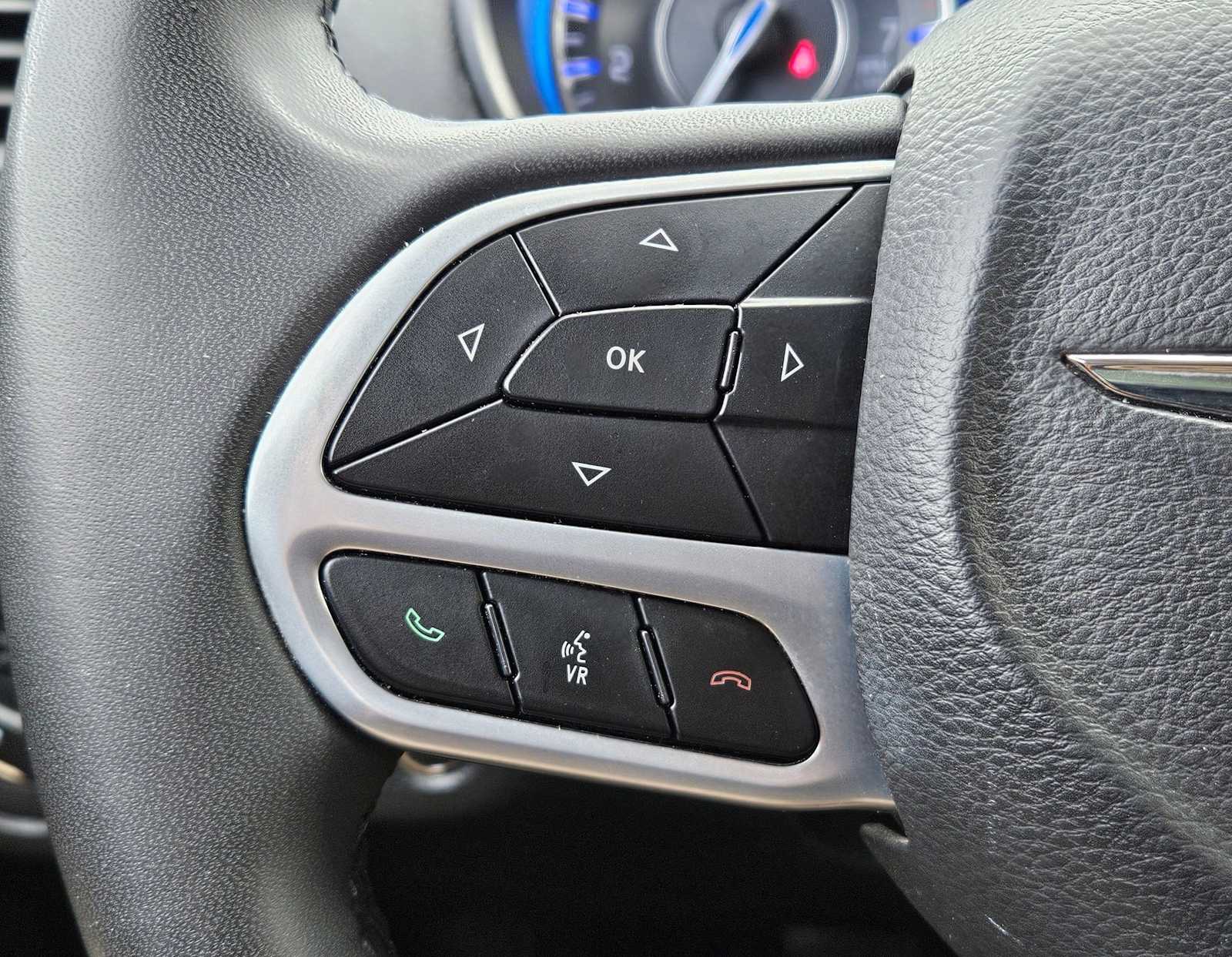 Thumbnail: 2023 Chrysler 300 - 19