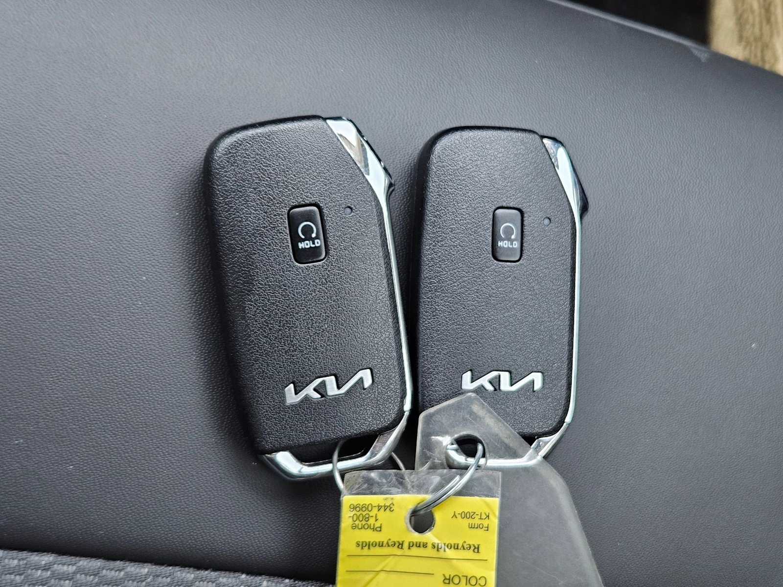 Thumbnail: 2023 Kia Niro - 31
