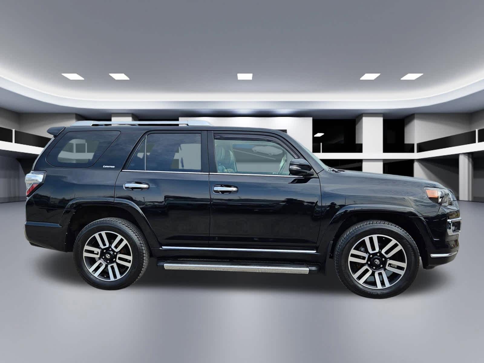 Thumbnail: 2018 Toyota 4Runner - 7