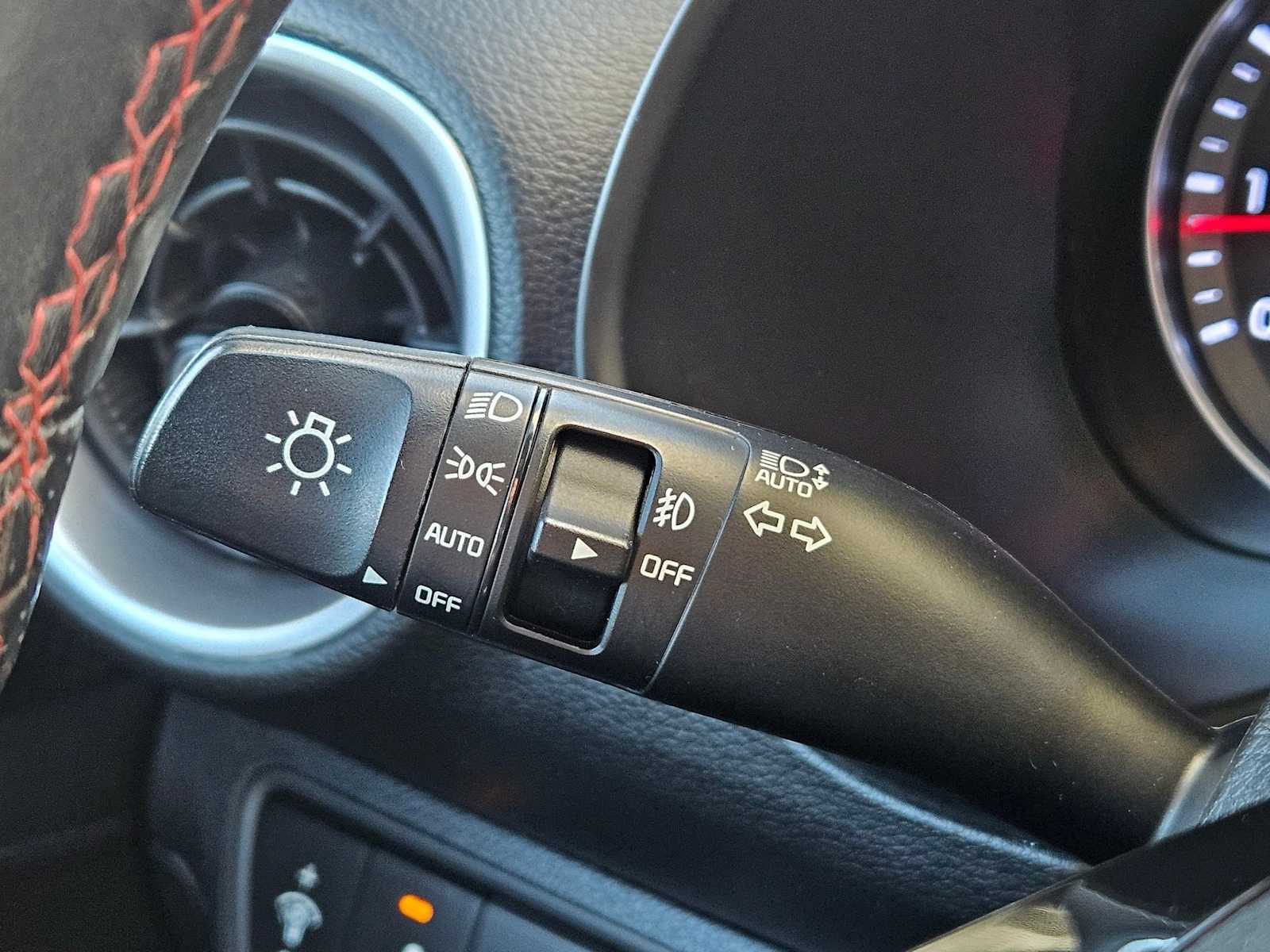 Thumbnail: 2023 Kia Forte - 25