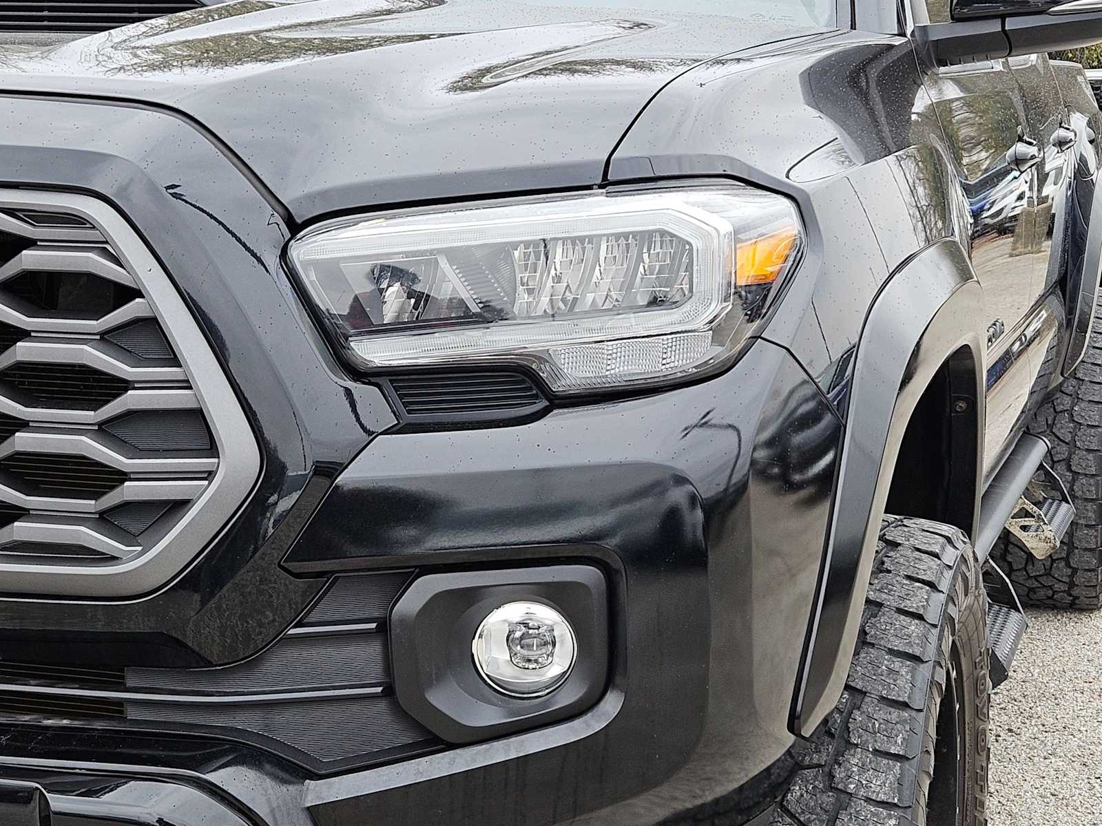 Thumbnail: 2022 Toyota Tacoma - 11