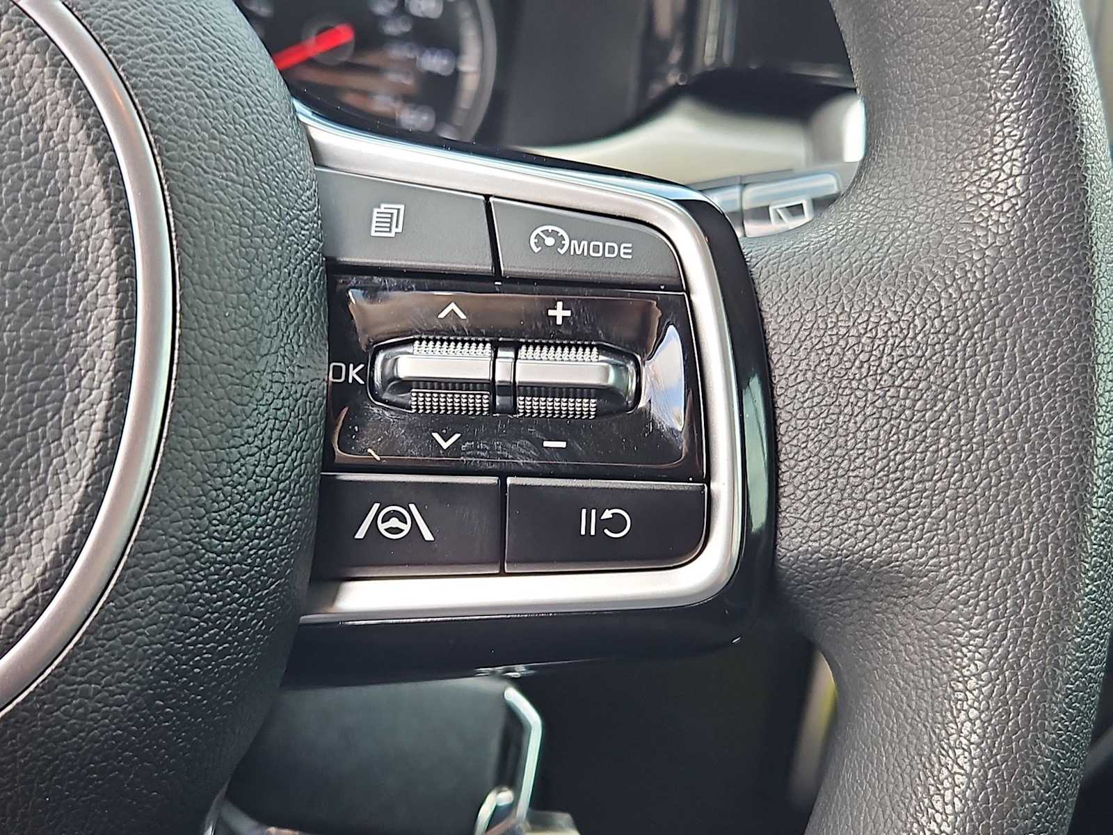 Thumbnail: 2022 Kia Sorento - 21