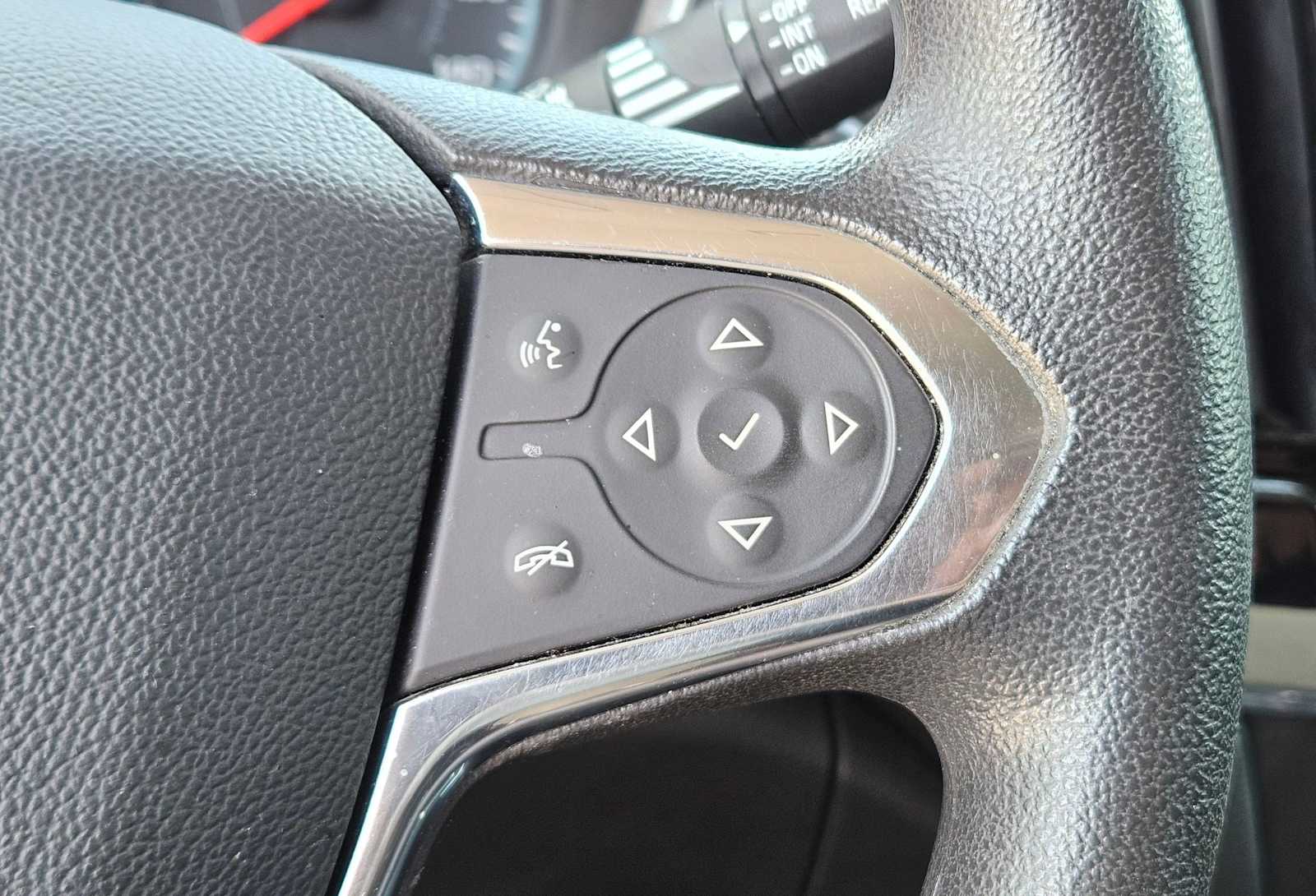 Thumbnail: 2019 Chevrolet Traverse - 18