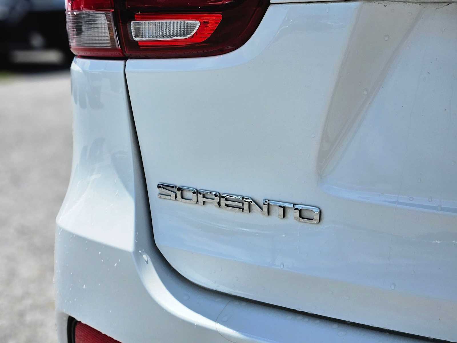 Thumbnail: 2020 Kia Sorento - 12