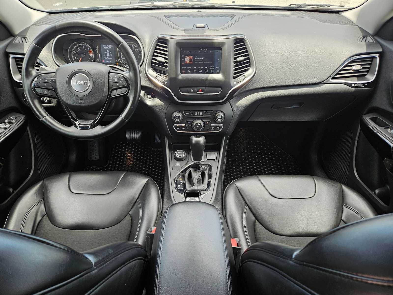 Thumbnail: 2019 Jeep Cherokee - 14