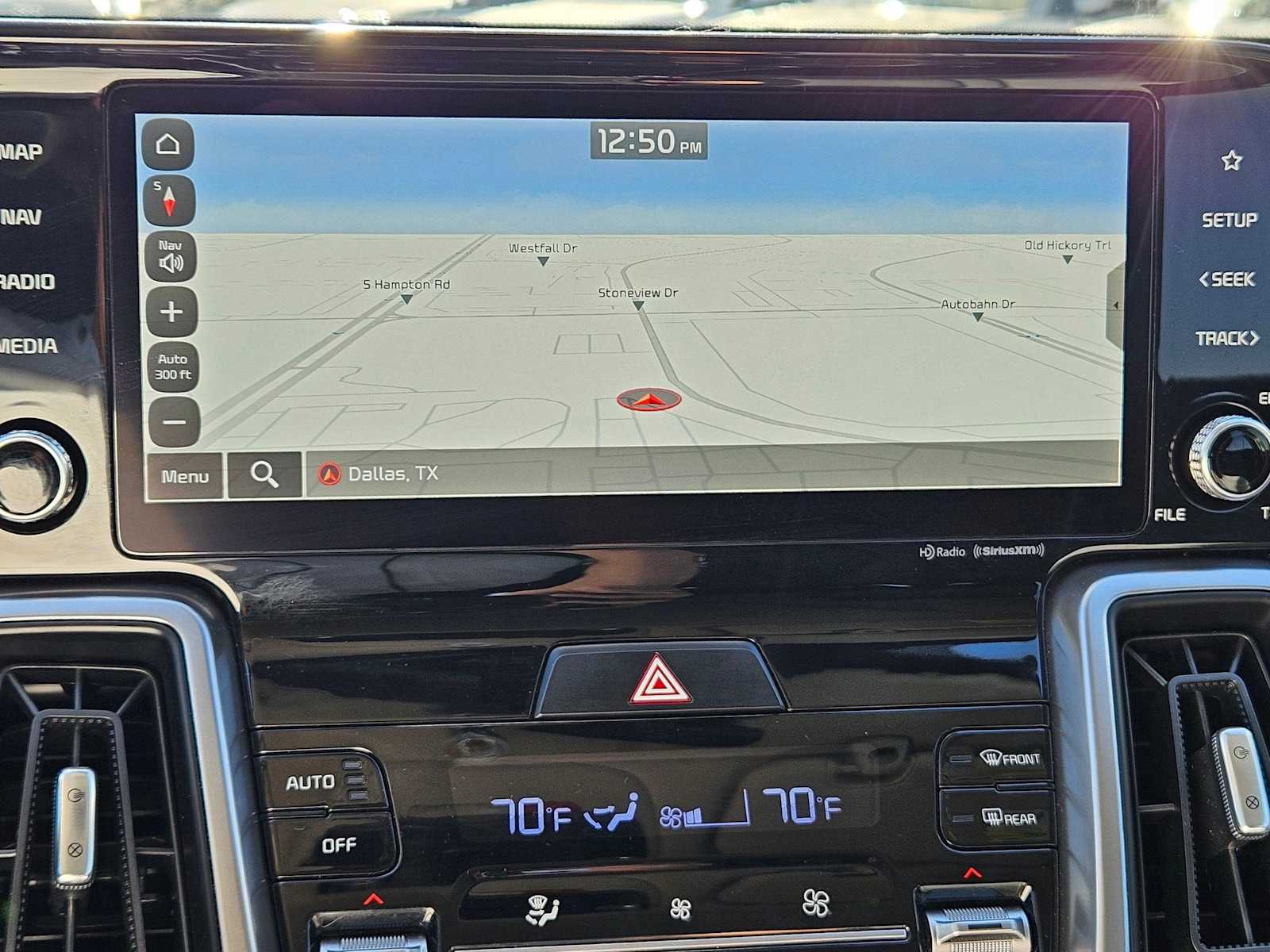 Thumbnail: 2023 Kia Sorento - 25