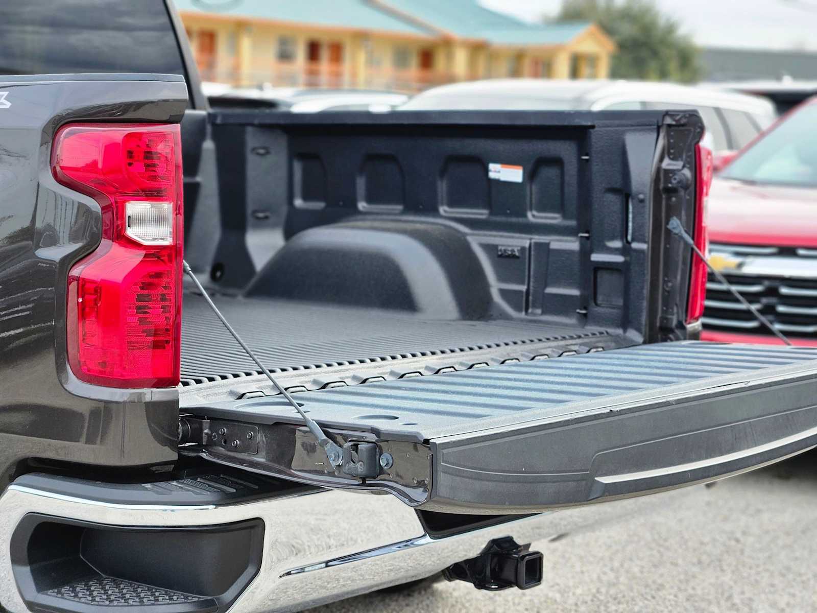 Thumbnail: 2021 Chevrolet Silverado 1500 - 33